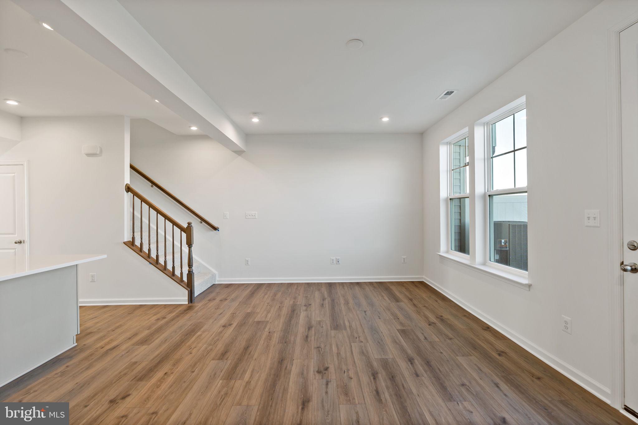 SOUTH BROOK - Residential