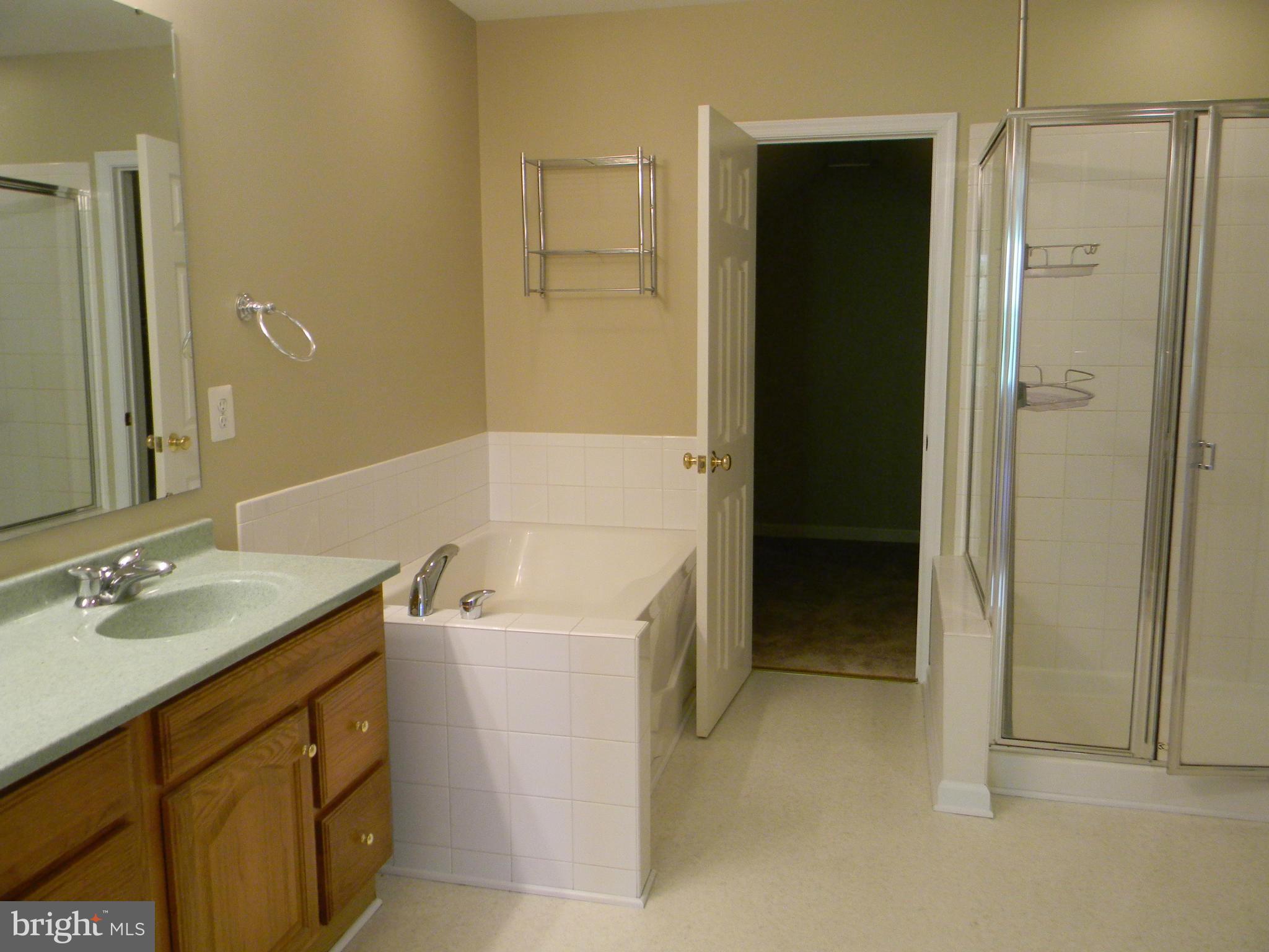 RISING HILLS - Residential