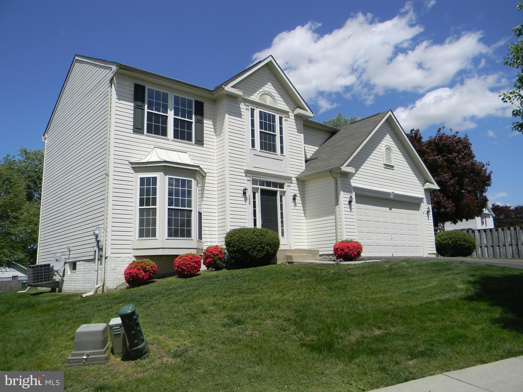 RISING HILLS - Residential