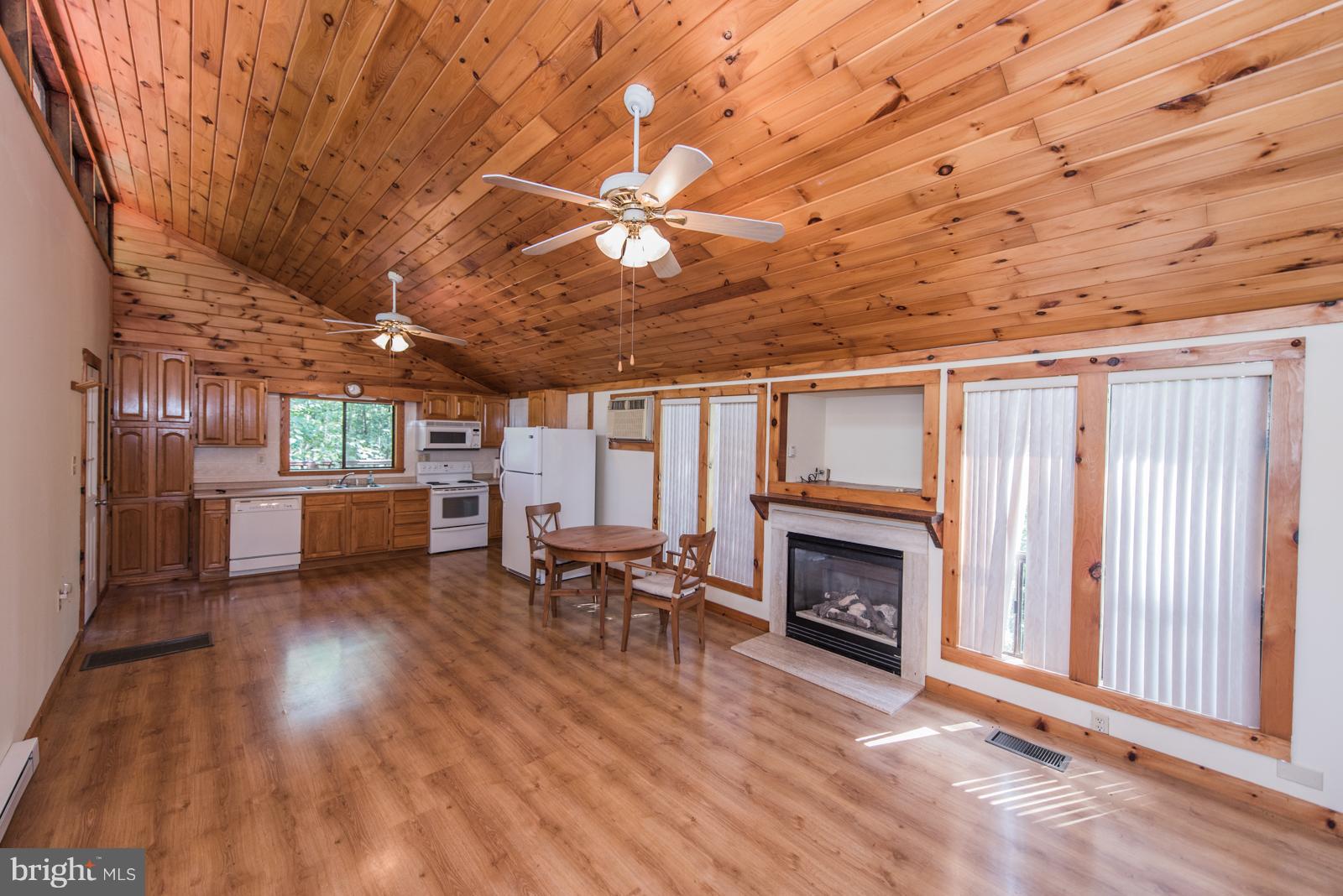 SLEEPY CREEK FOREST - Residential