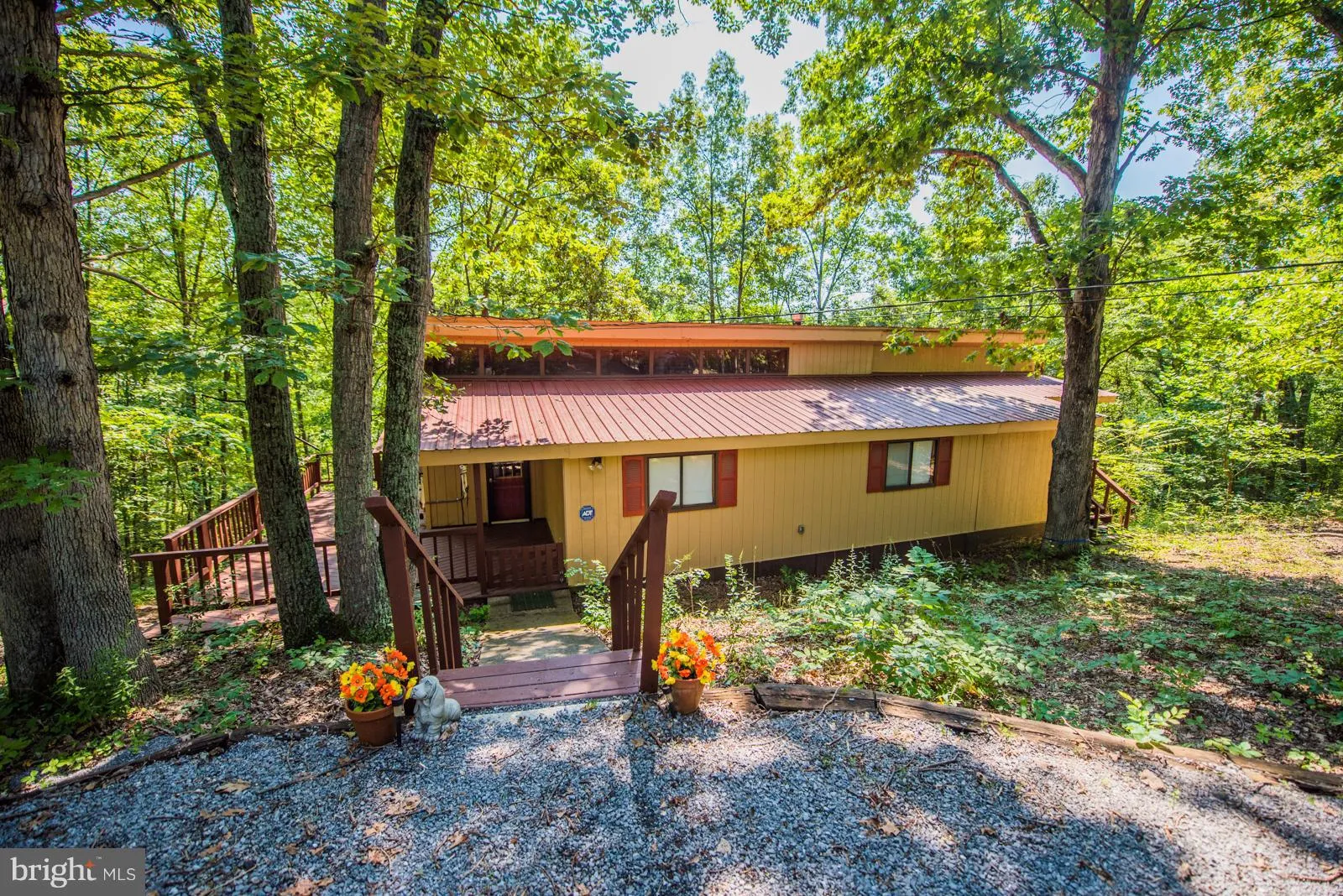 116 Hickory Hollow Road, Berkeley Springs, WV 25411