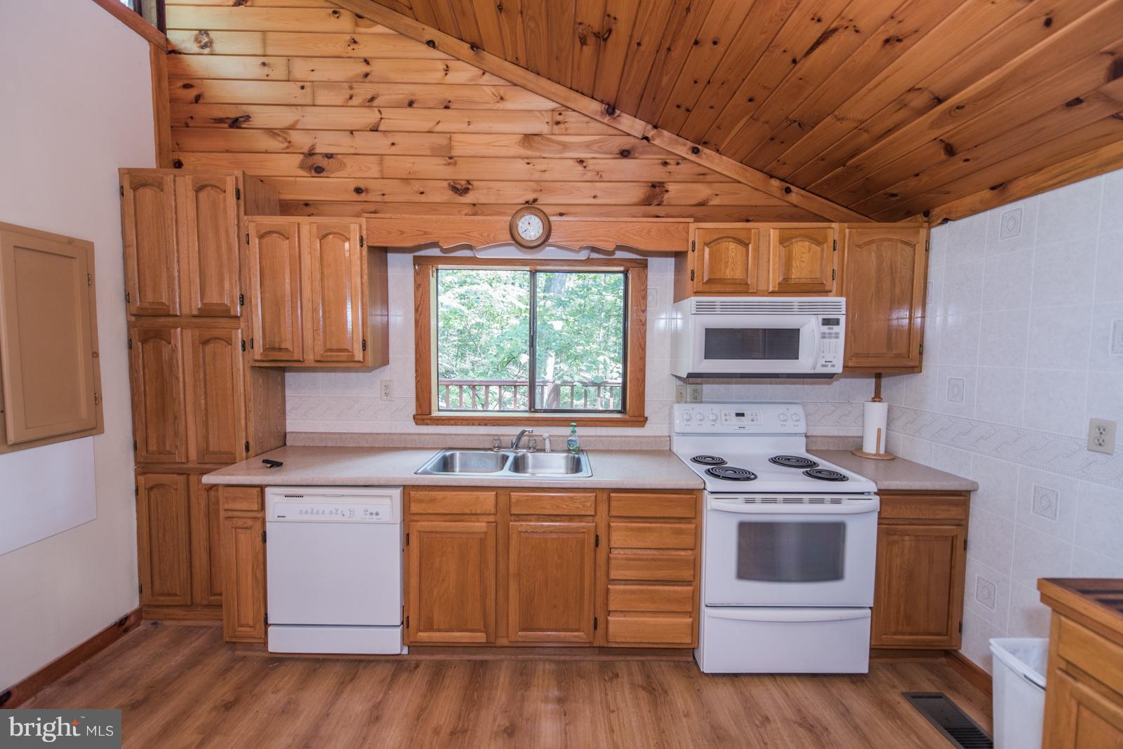 SLEEPY CREEK FOREST - Residential