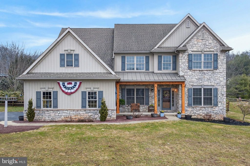 Photo of 104 Royal Horse Way, REINHOLDS, PA 17569 (MLS # PALA2084156)