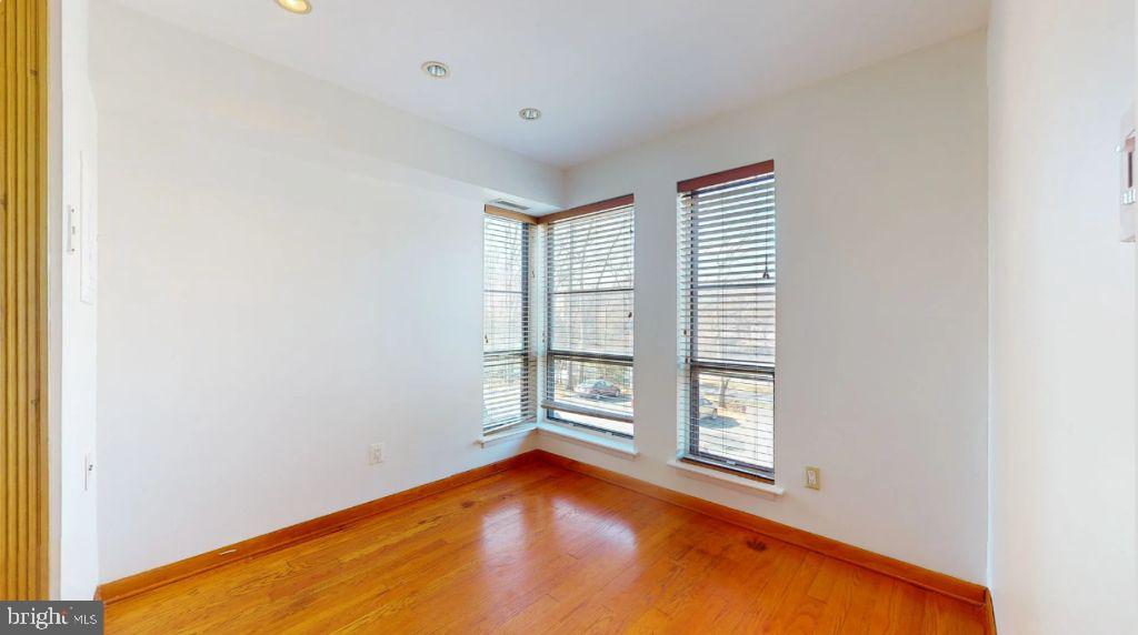 CHESTNUT GROVE - Residential