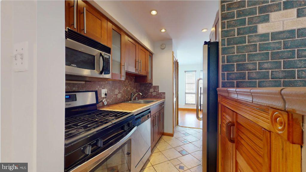 CHESTNUT GROVE - Residential