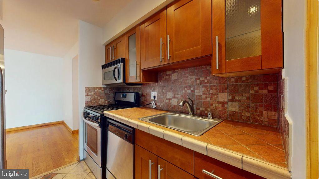 CHESTNUT GROVE - Residential