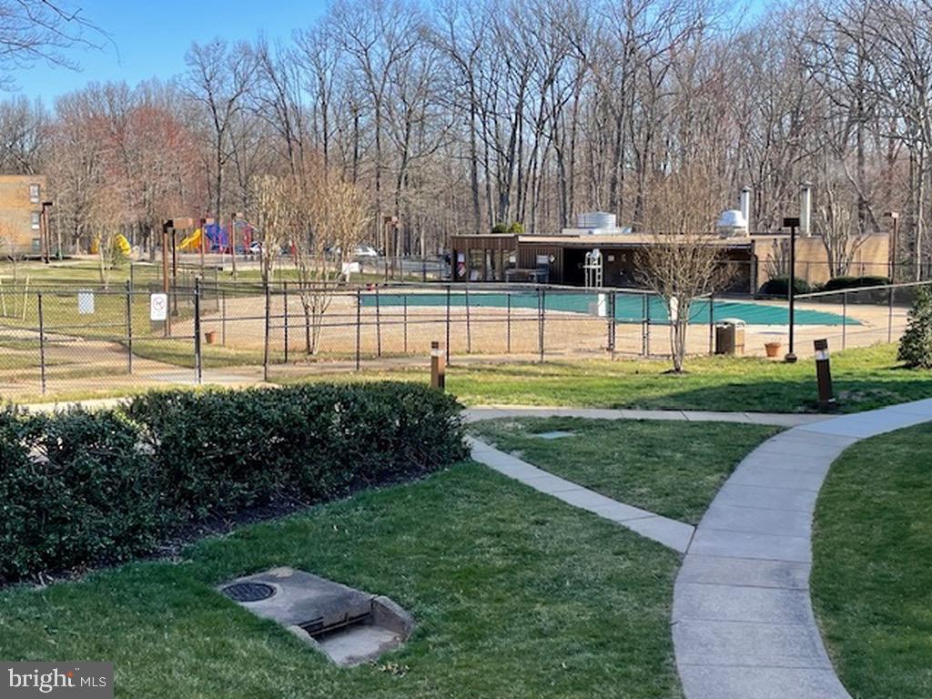 CHESTNUT GROVE - Residential