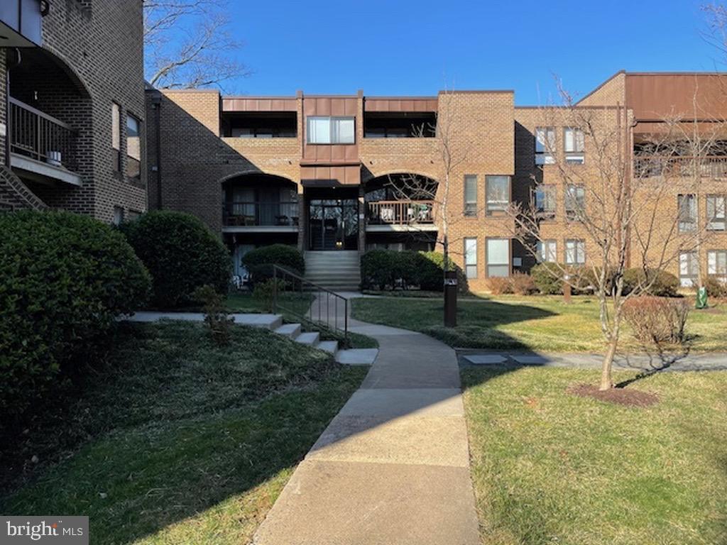 CHESTNUT GROVE - Residential