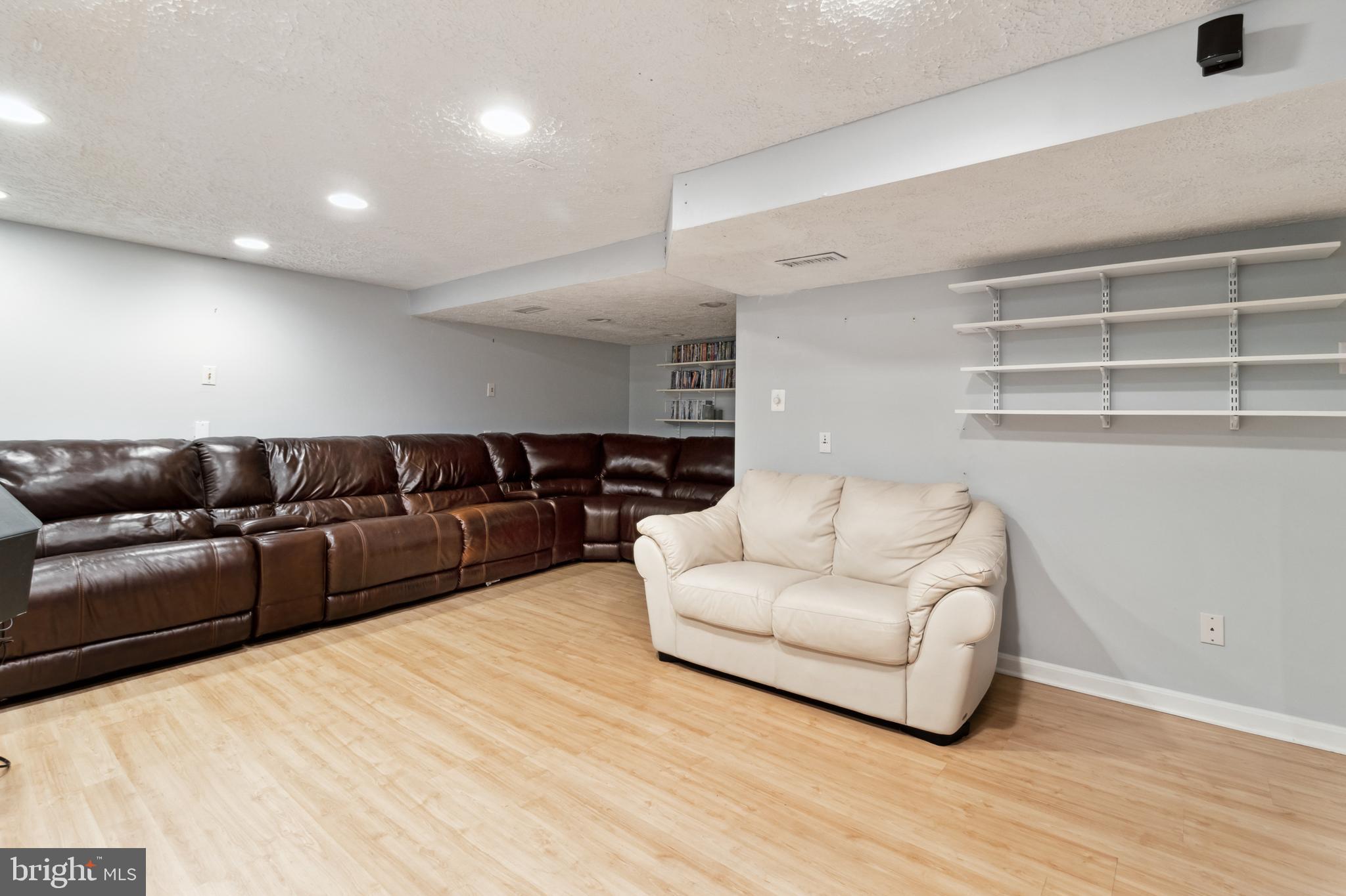 FOREST HILL - Residential