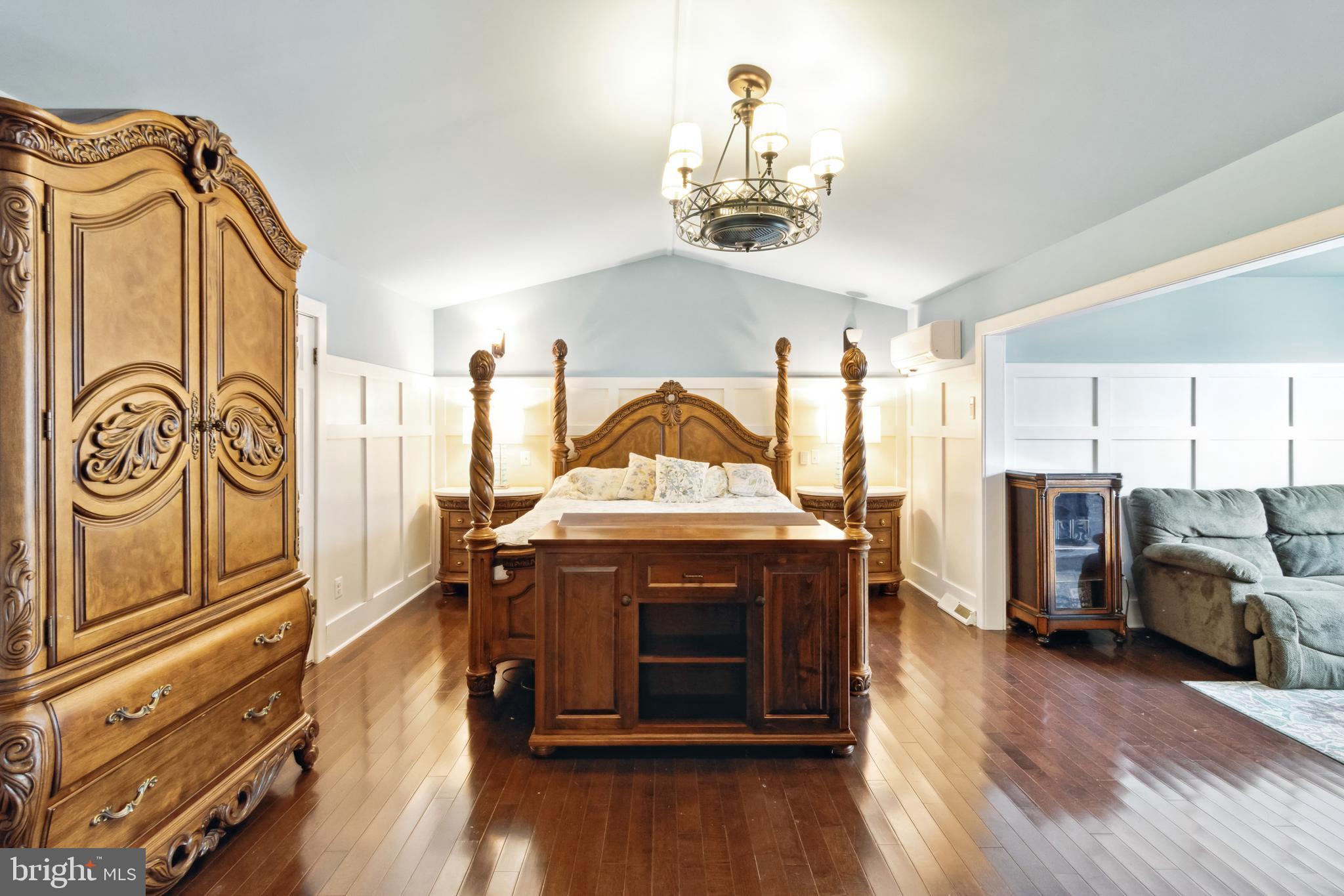 FOREST HILL - Residential