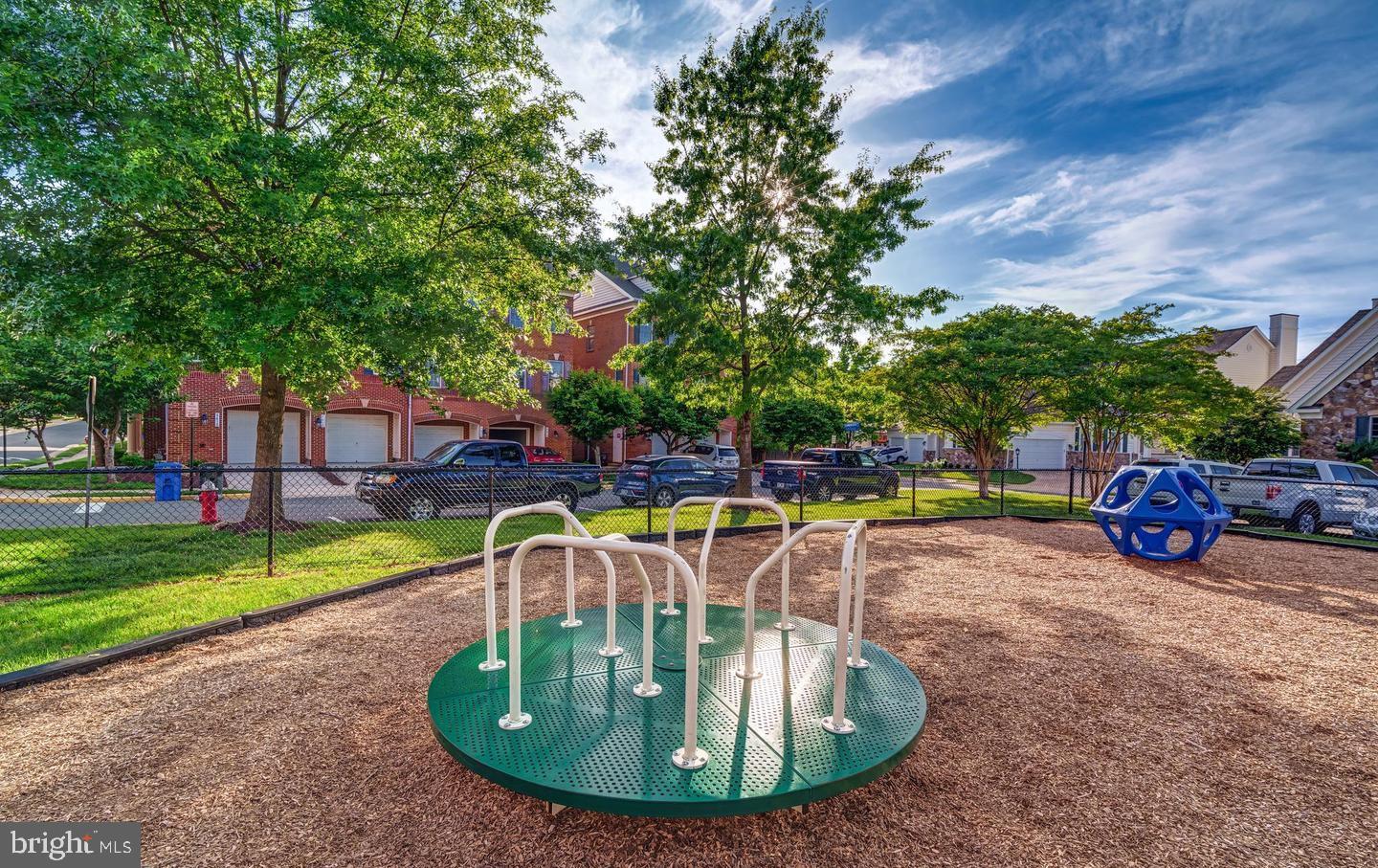 WILLOW OAKS - Residential