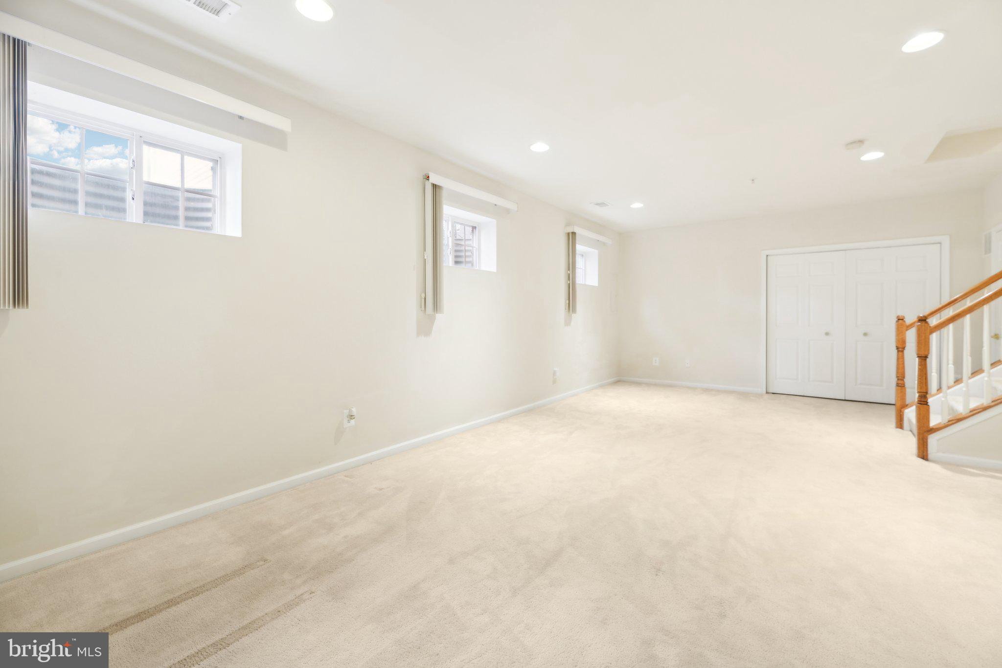 WILLOW OAKS - Residential