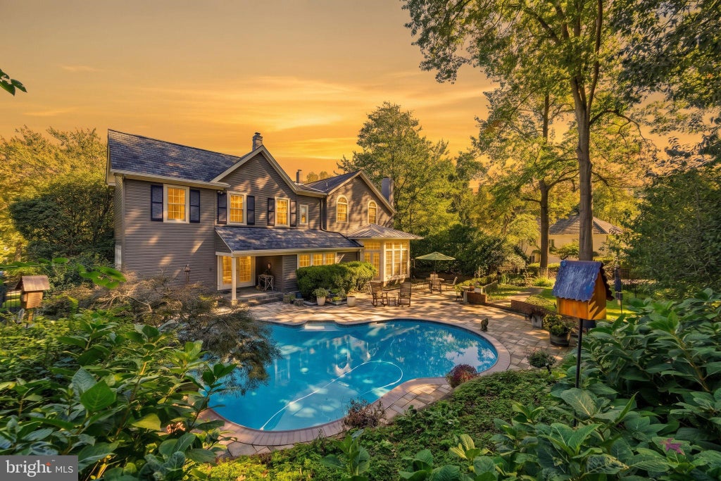 Photo of 7010 Armat Drive, BETHESDA, MD 20817 (MLS # MDMC2260554)
