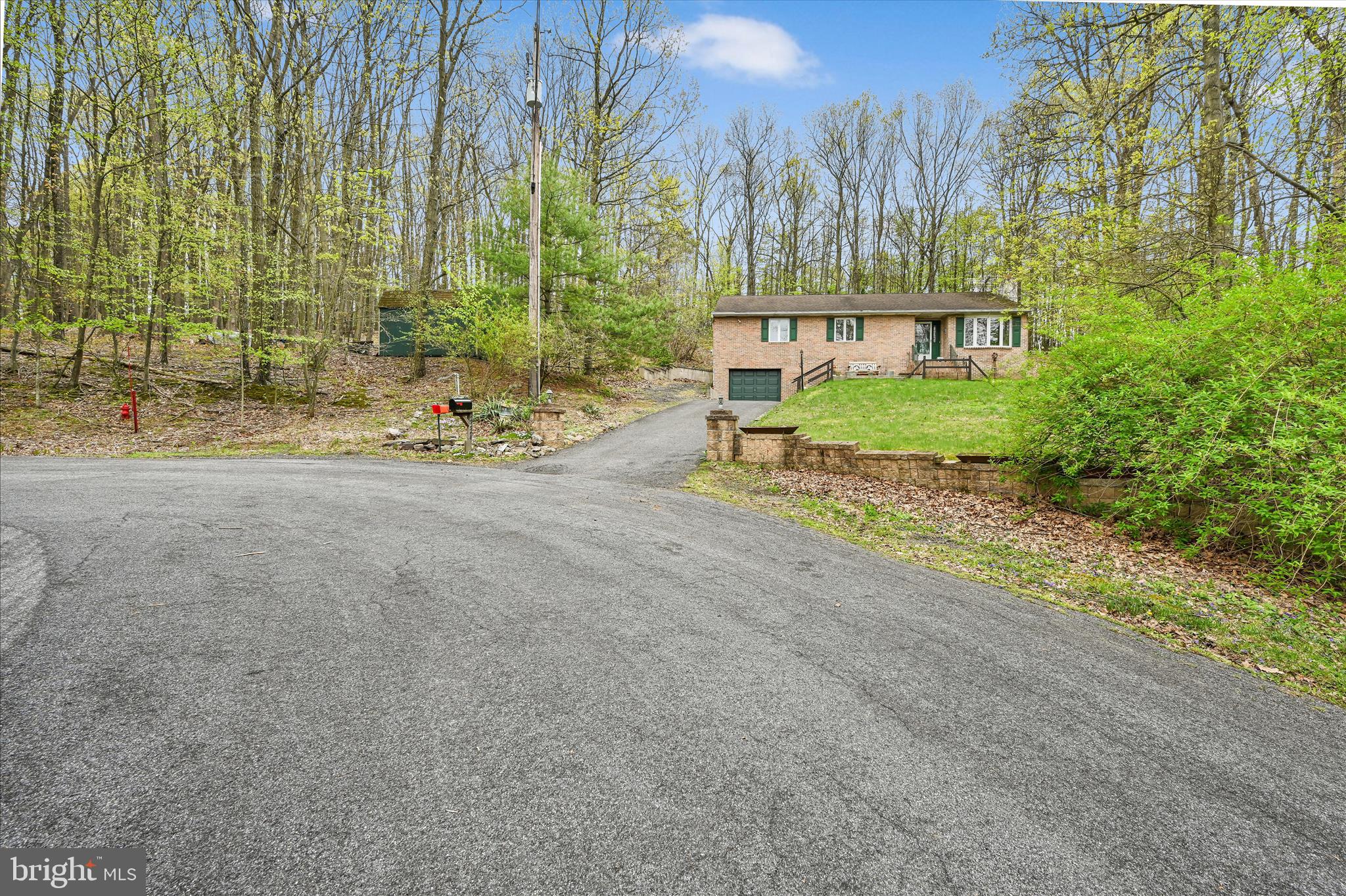 LAKE WYNONAH - Residential
