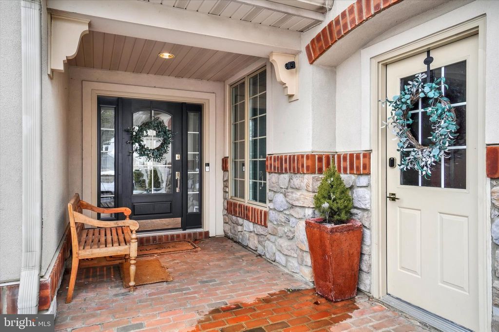 Photo of 130 Valmere Path, YORK, PA 17403 (MLS # PAYK2097400)