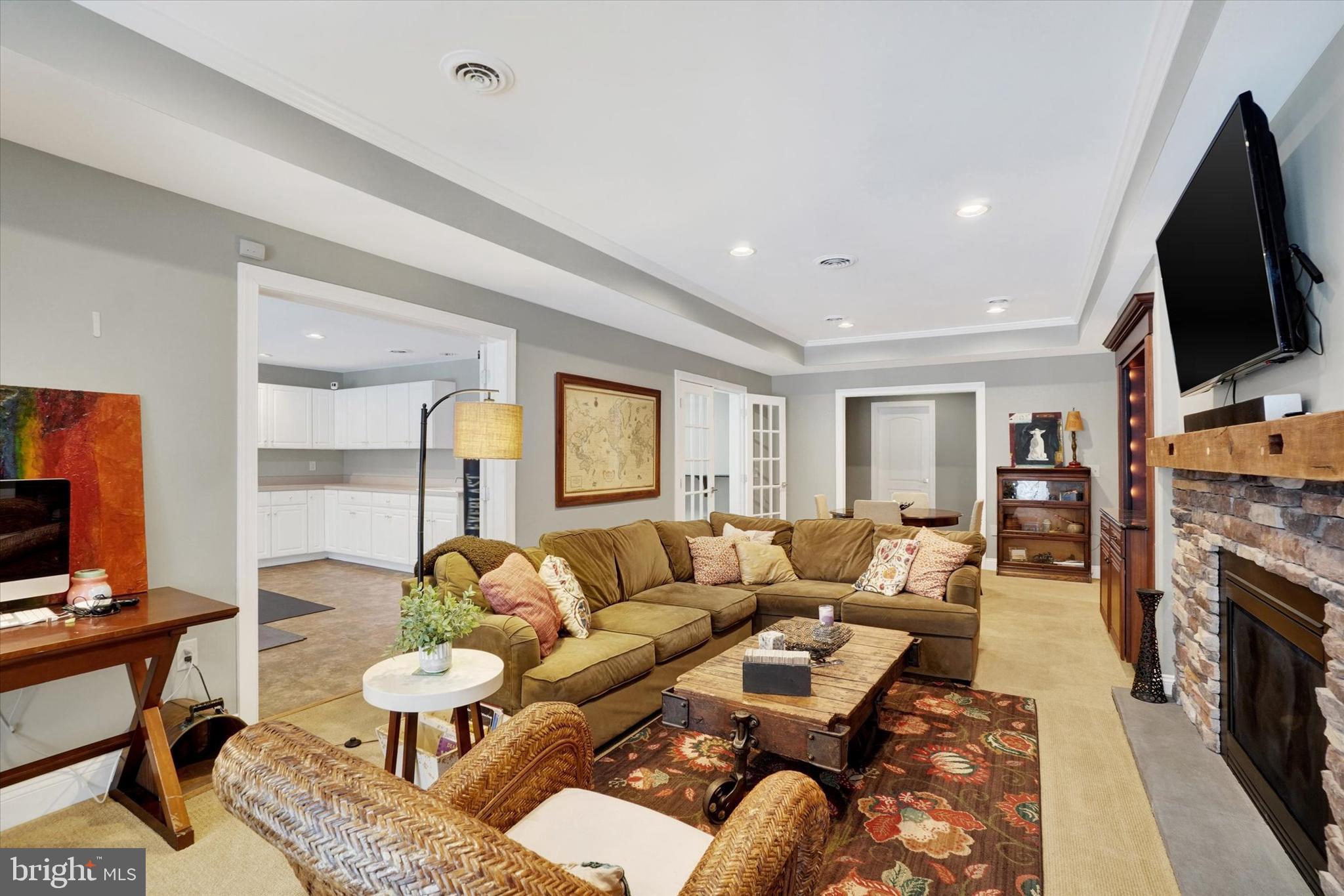 CHANTICLEER - Residential