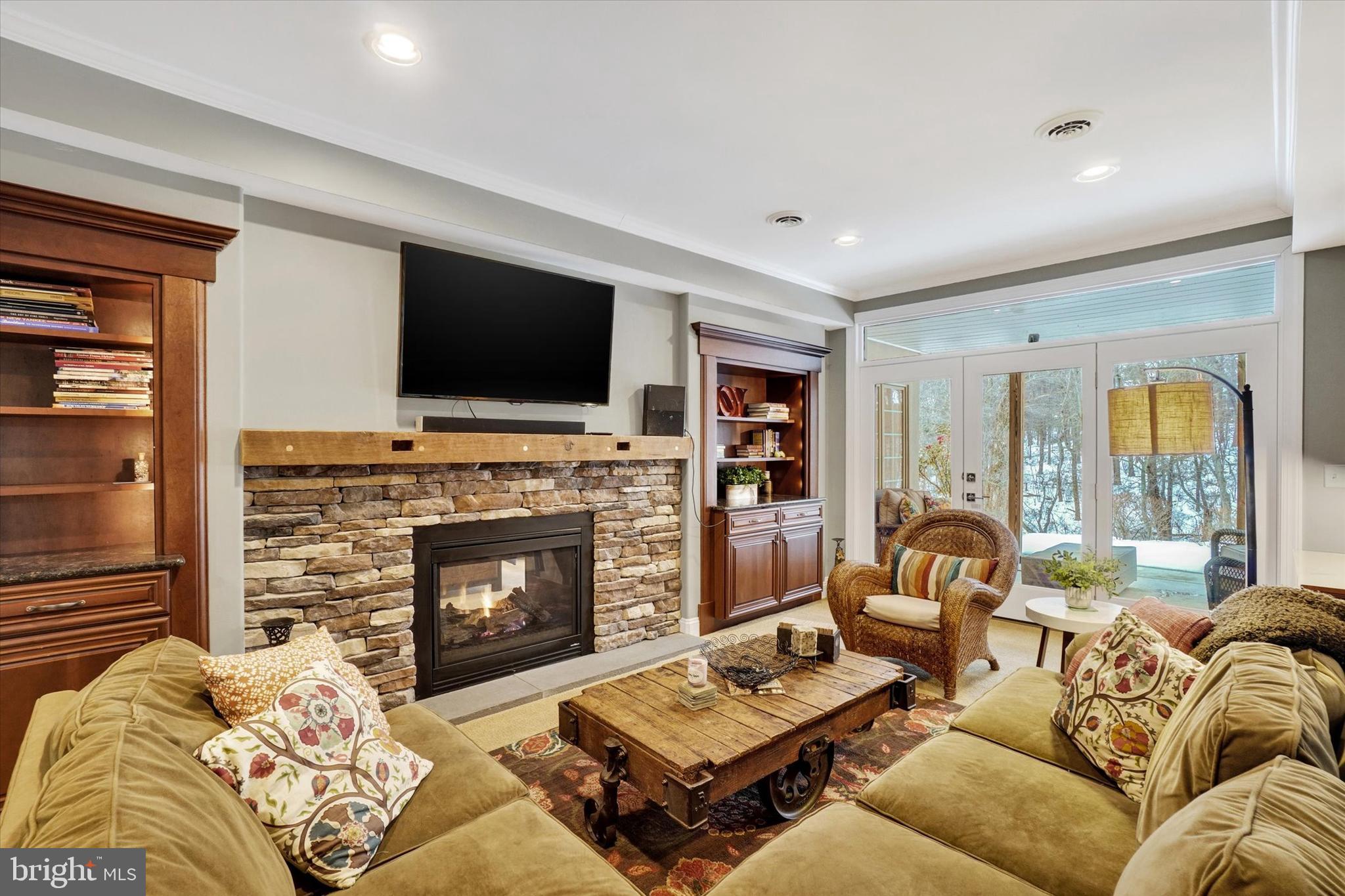 CHANTICLEER - Residential