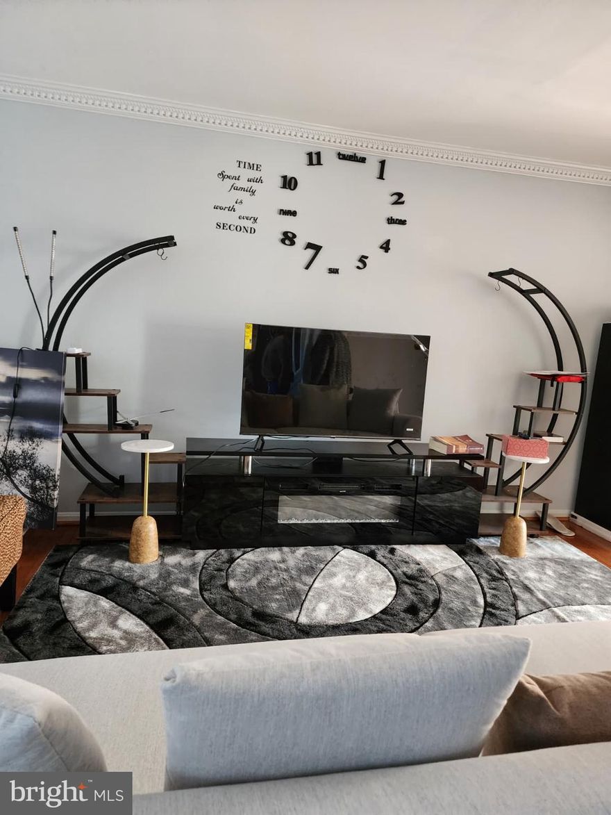 2 Rooms (regular room and primary room) For Rent in a 4-bedroom townhouse in Upper Marlboro, next to Bowie,  close to everything. All utilities included. The best time to see is Monday through Friday, 9:00 AM to 12:3000 AM.