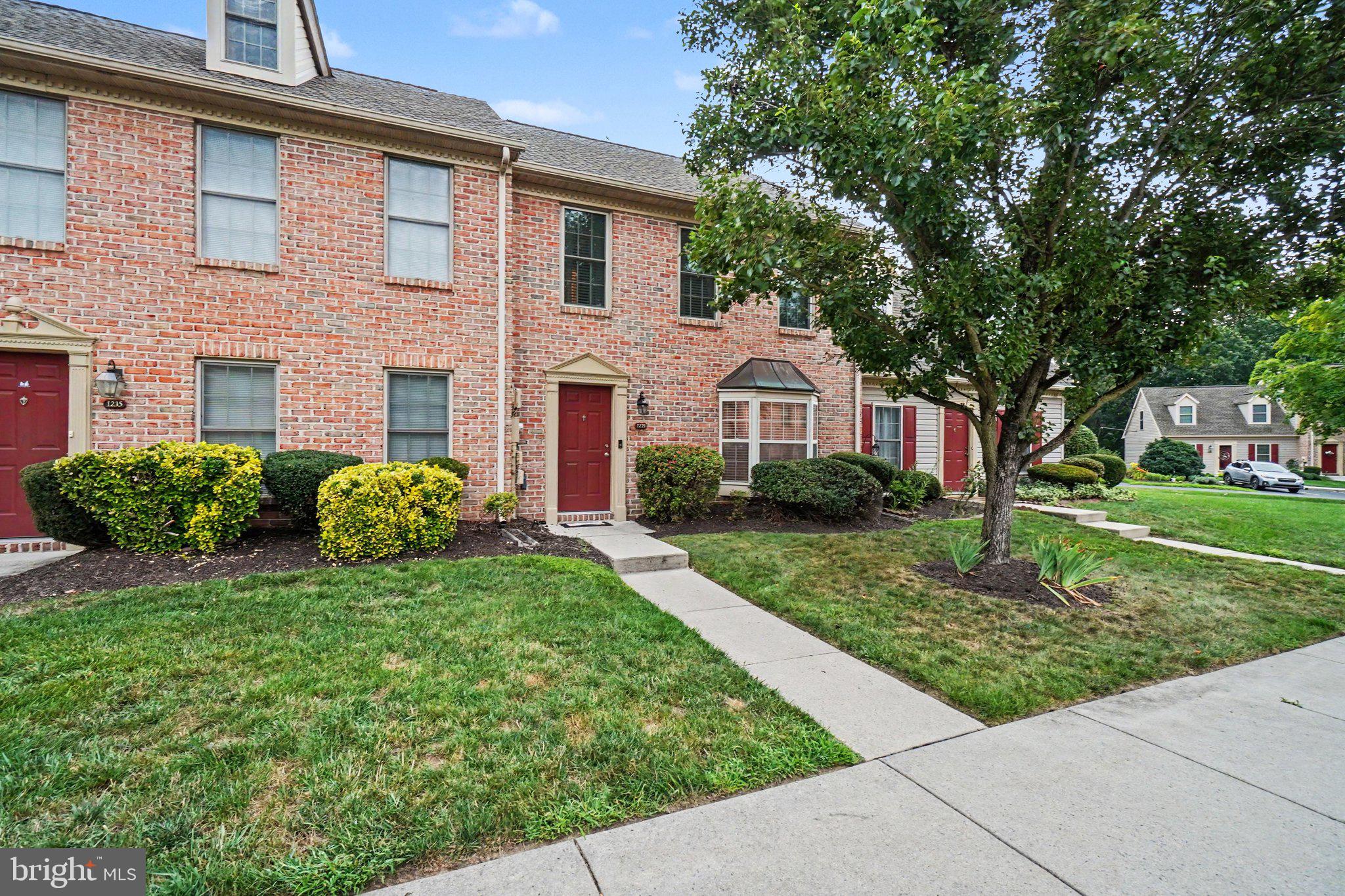 1233 TIMBER VIEW DRIVE