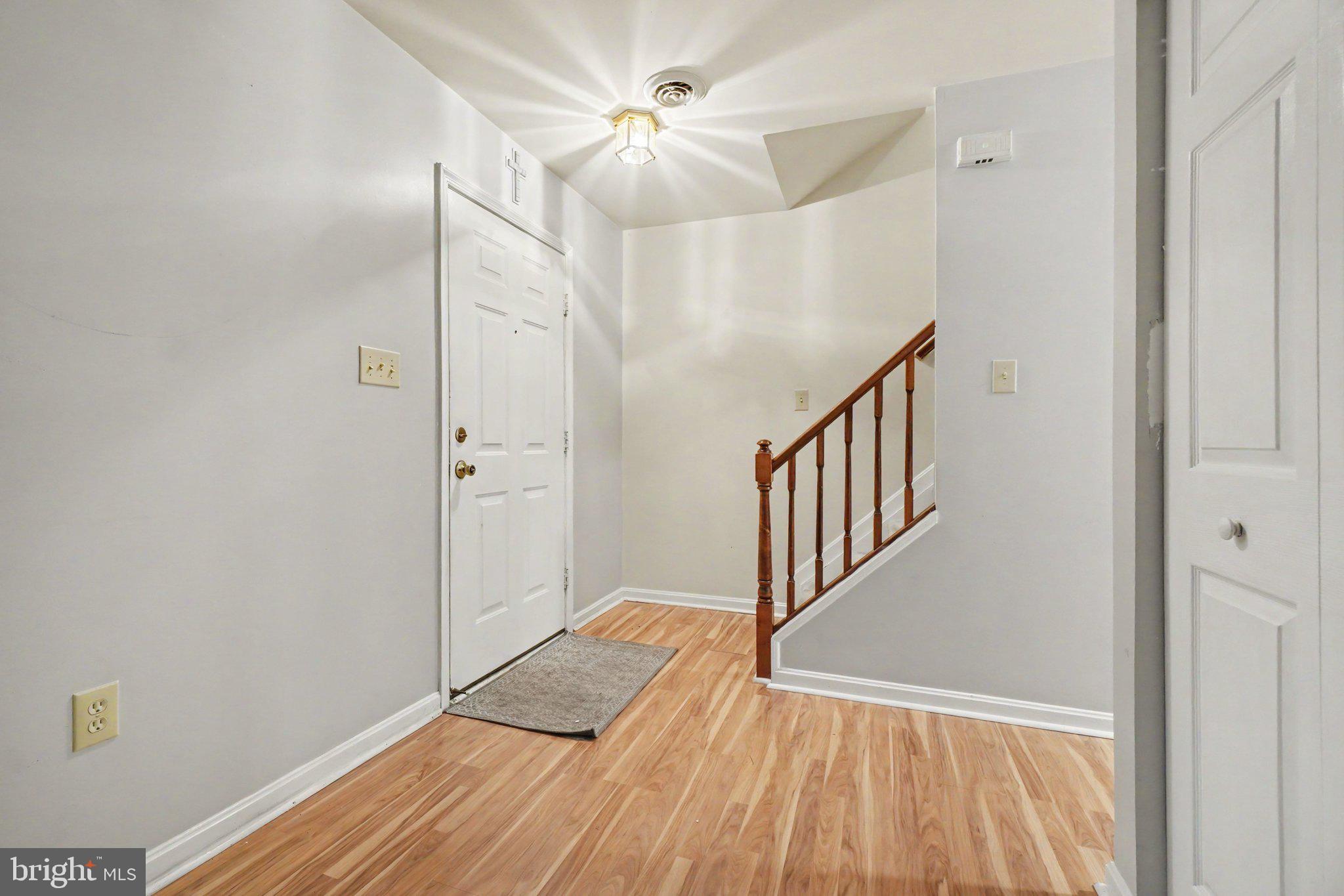 1233 TIMBER VIEW DRIVE