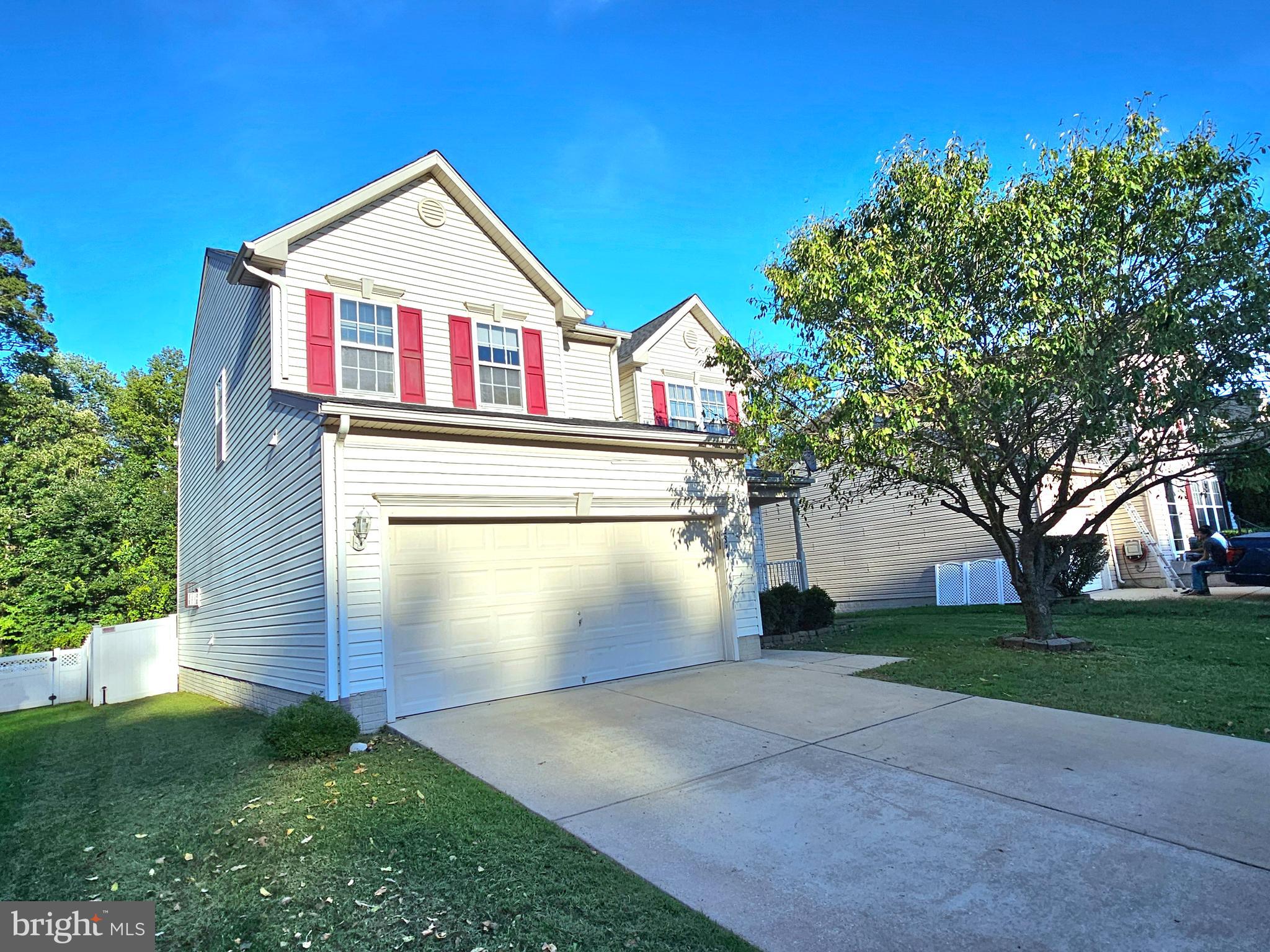 2813 MAJESTY LANE