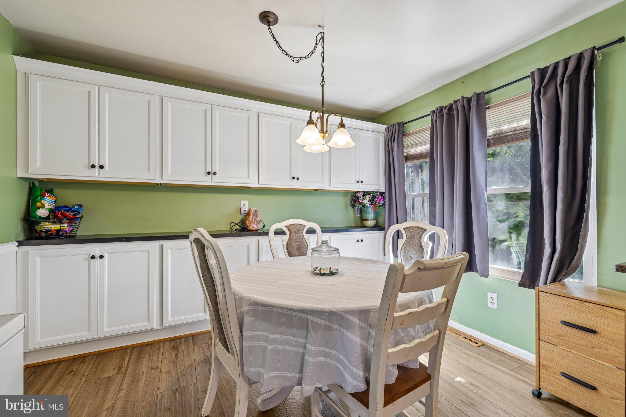 413 BABYLON COURT