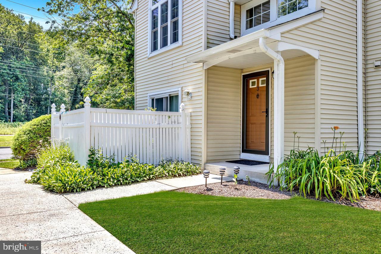3 HUBER COURT