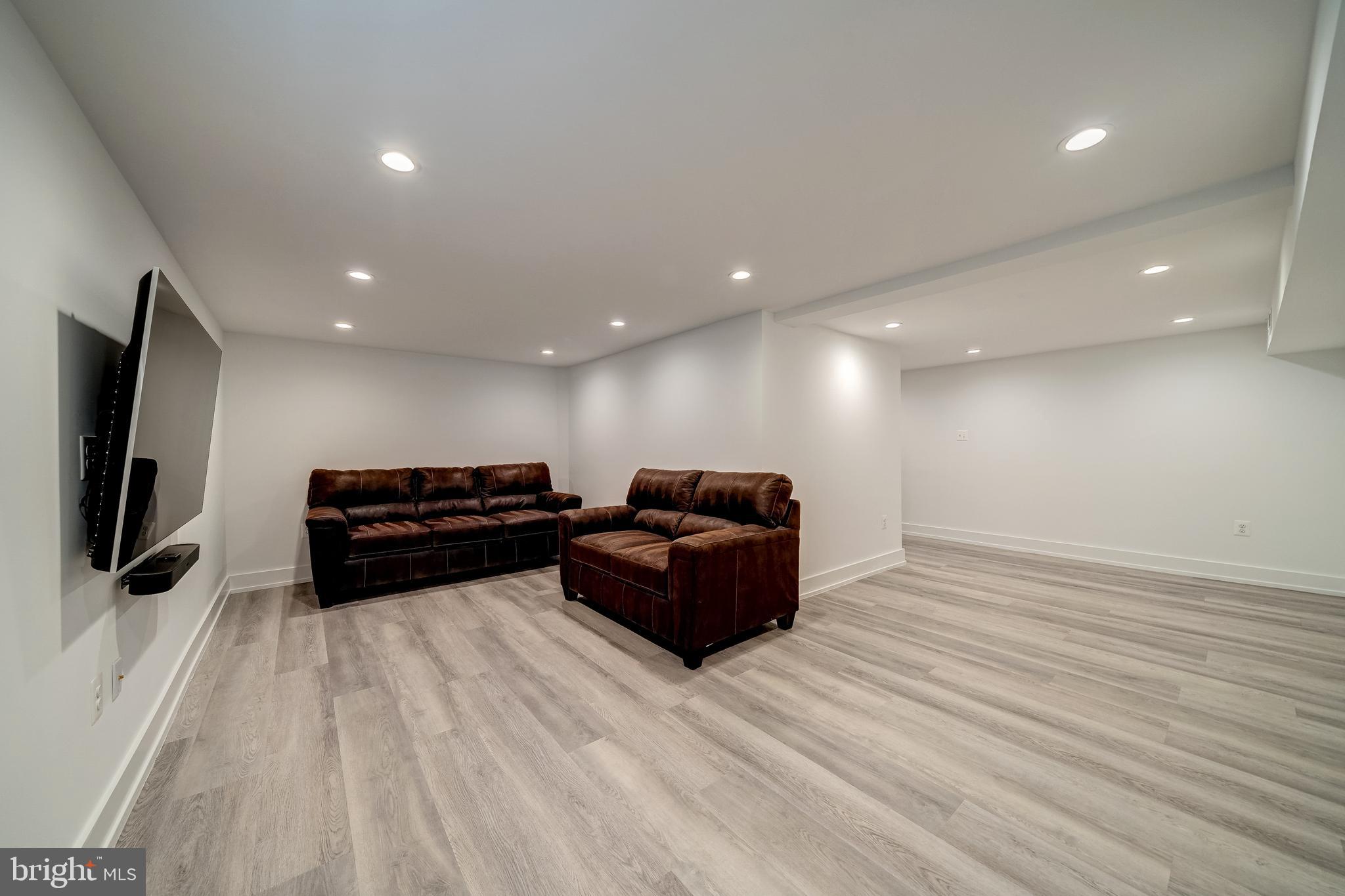 WESTMORE - Residential