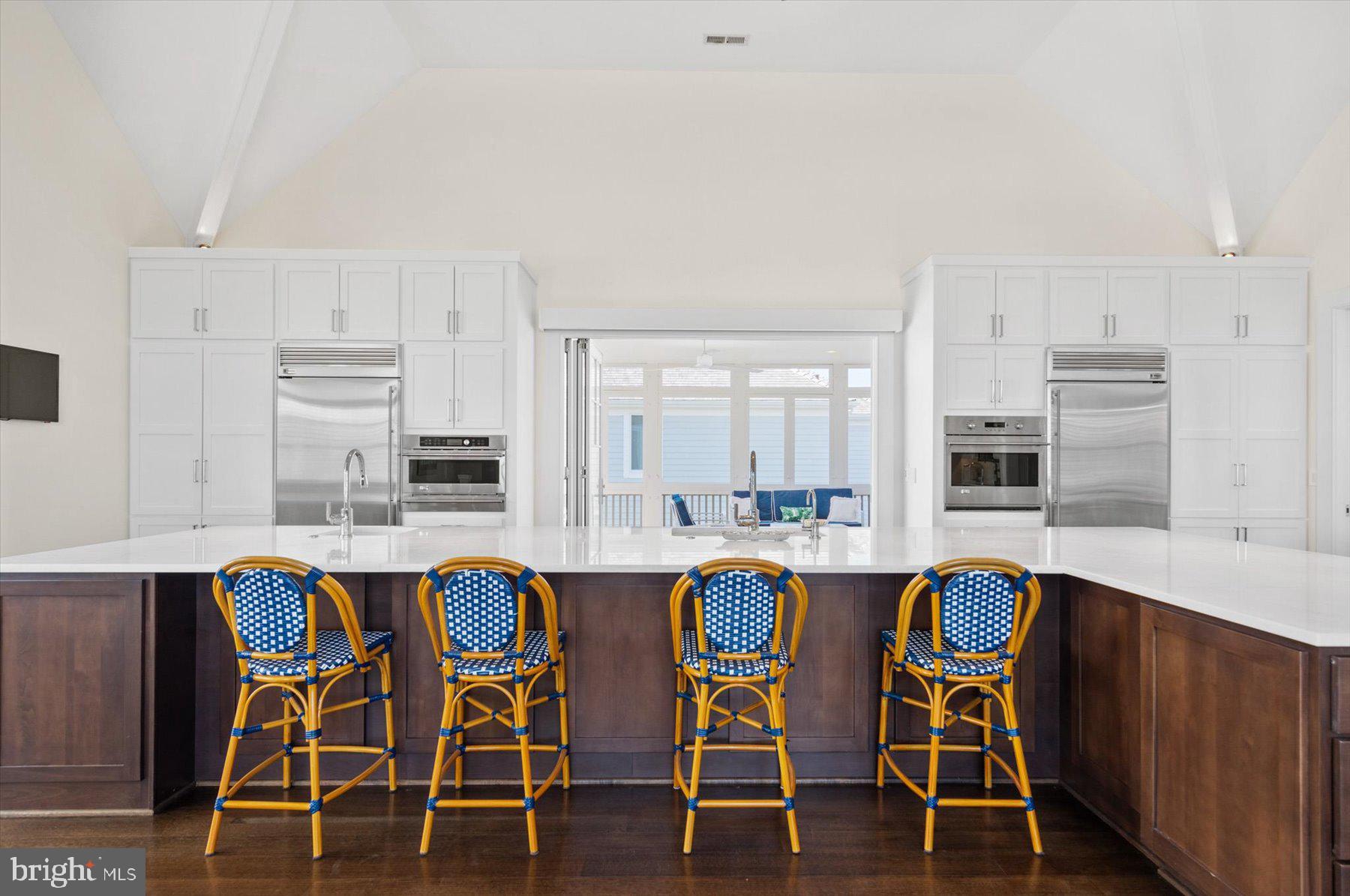 OCEAN BREEZES - Residential