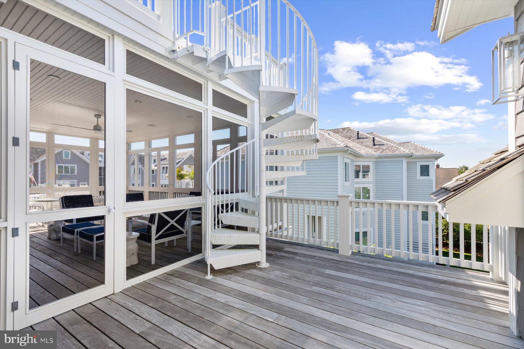 OCEAN BREEZES - Residential