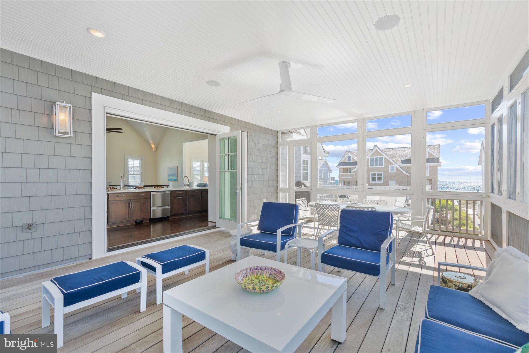 OCEAN BREEZES - Residential