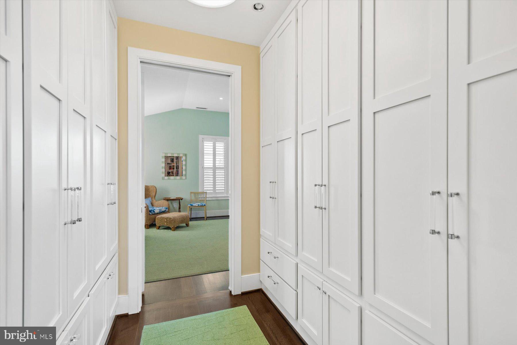 OCEAN BREEZES - Residential