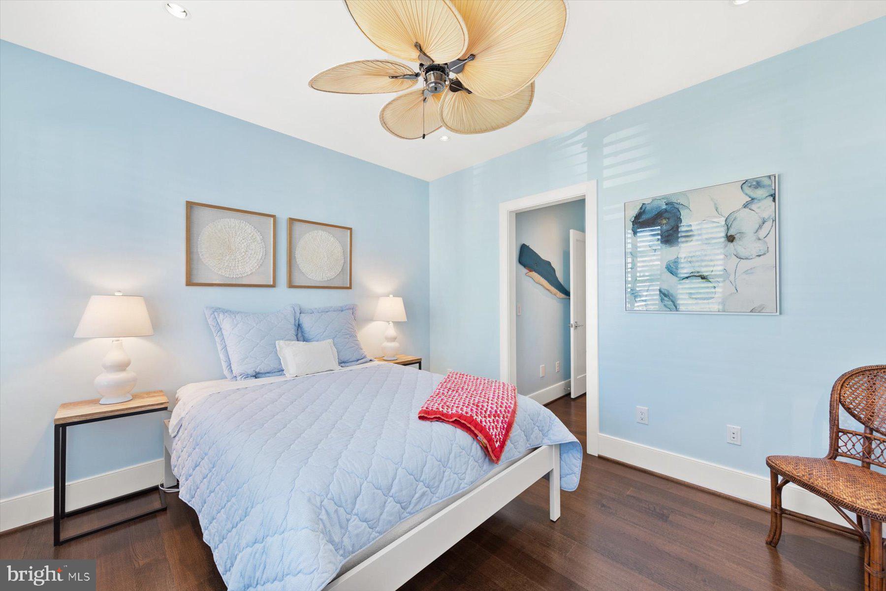 OCEAN BREEZES - Residential