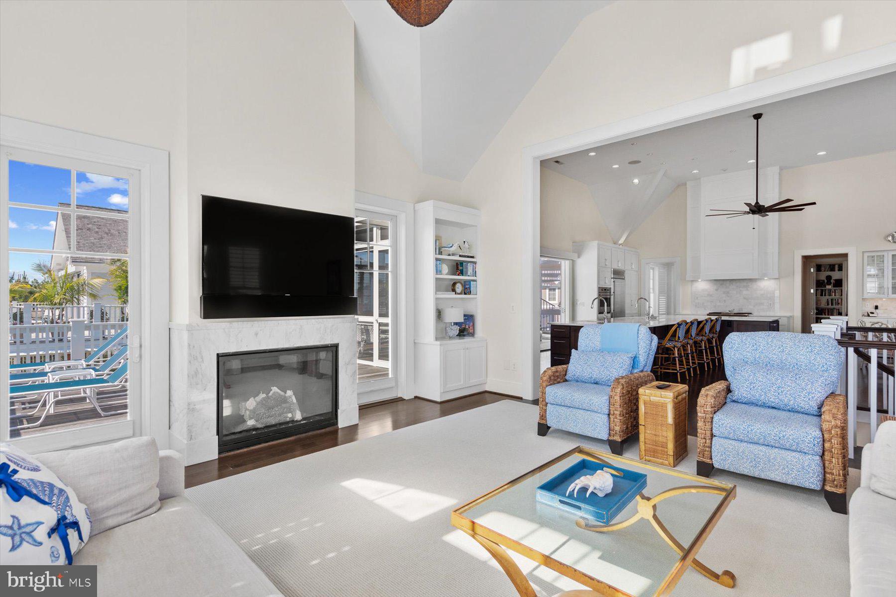 OCEAN BREEZES - Residential