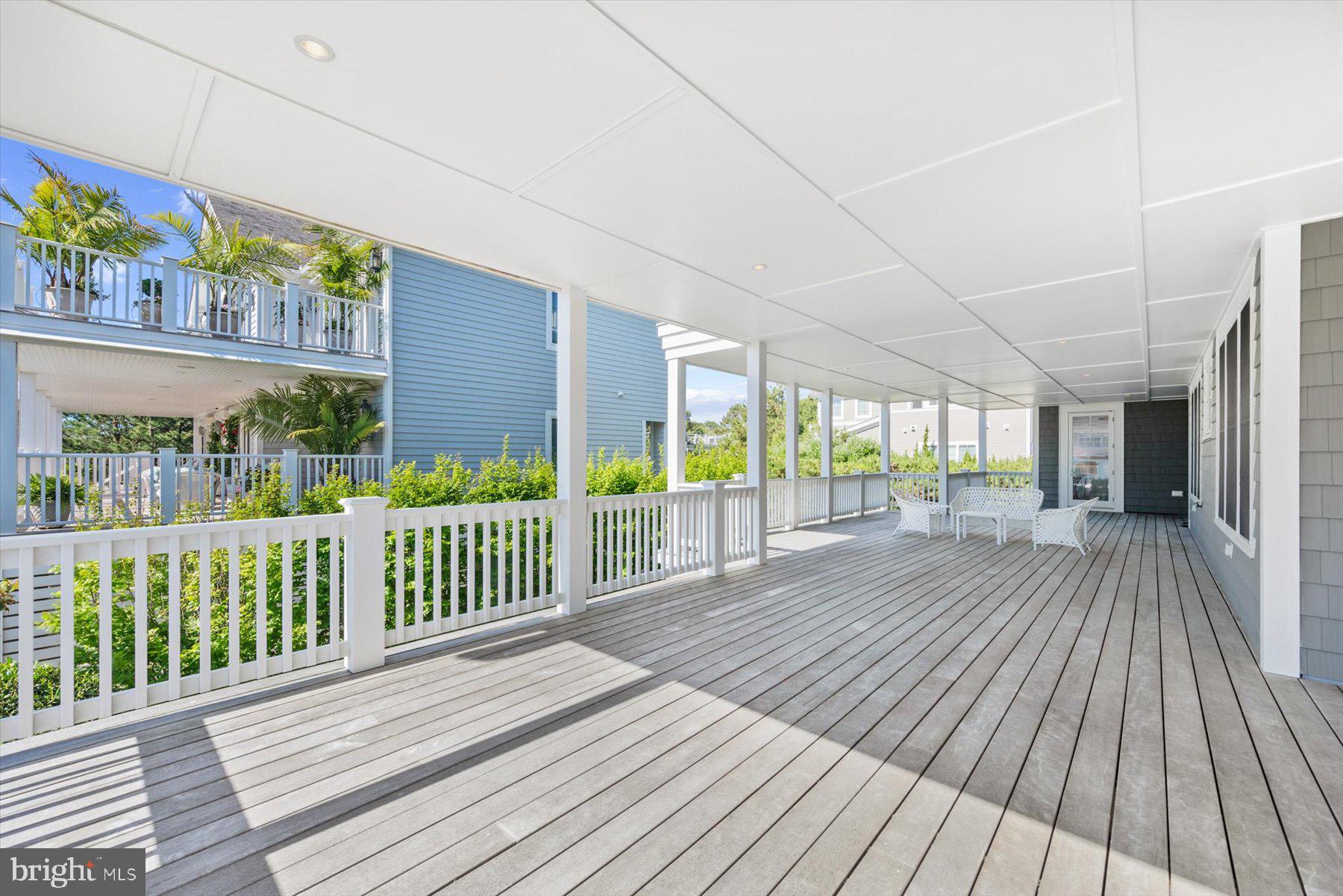 OCEAN BREEZES - Residential