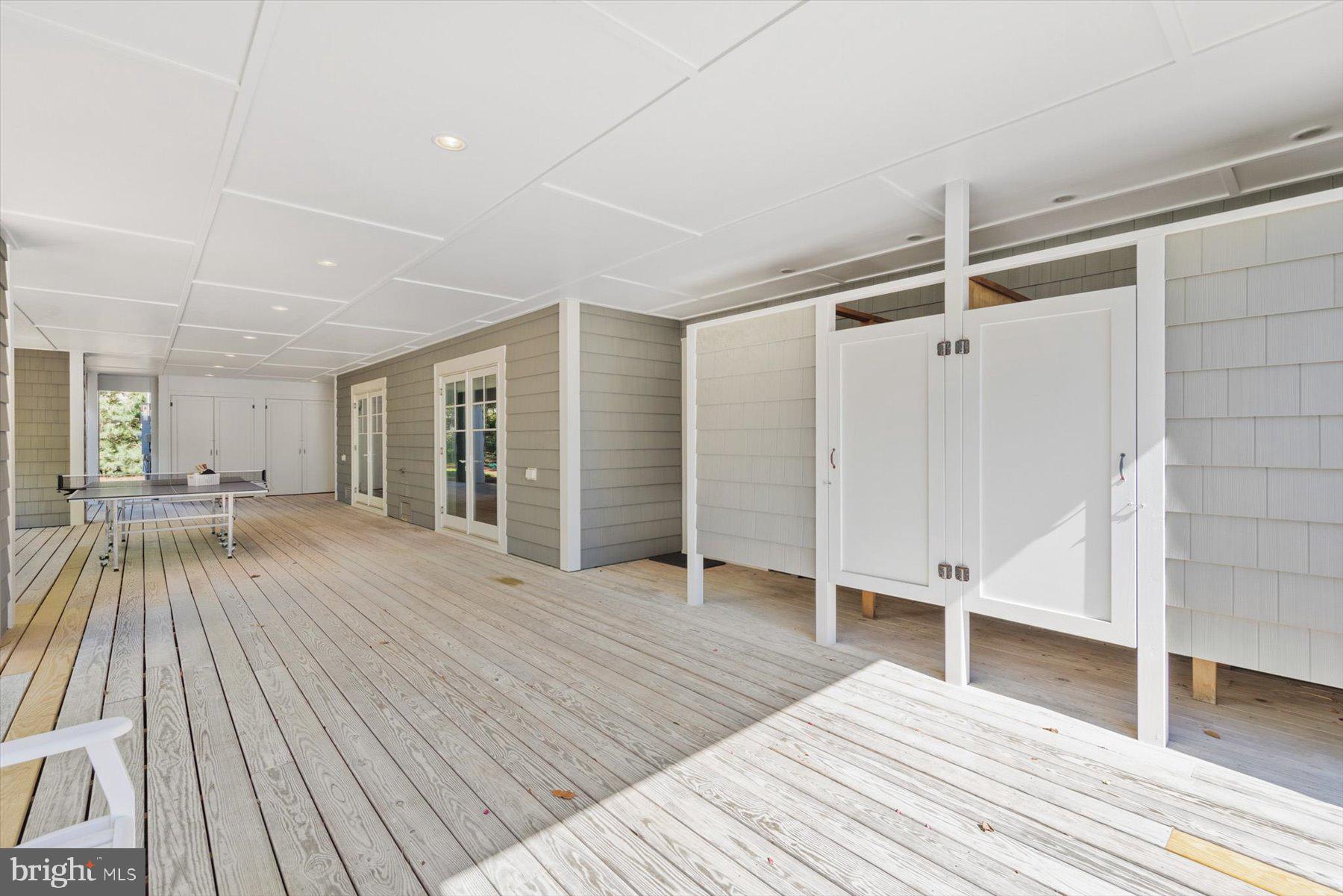 OCEAN BREEZES - Residential