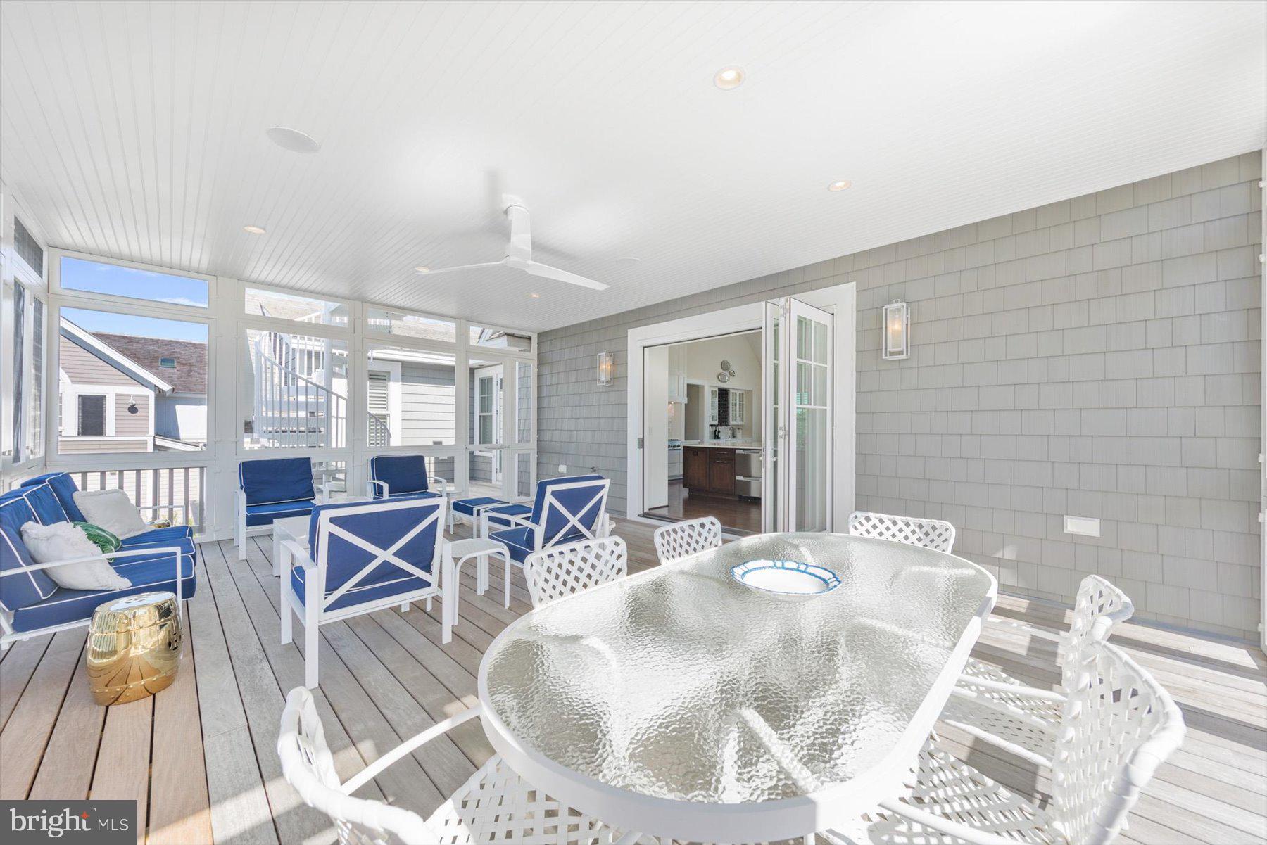 OCEAN BREEZES - Residential