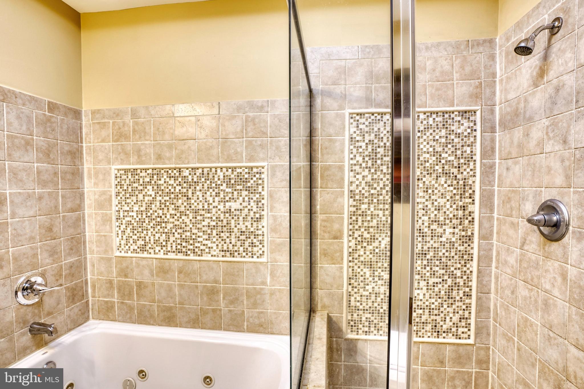 NORTHWOOD - Residential