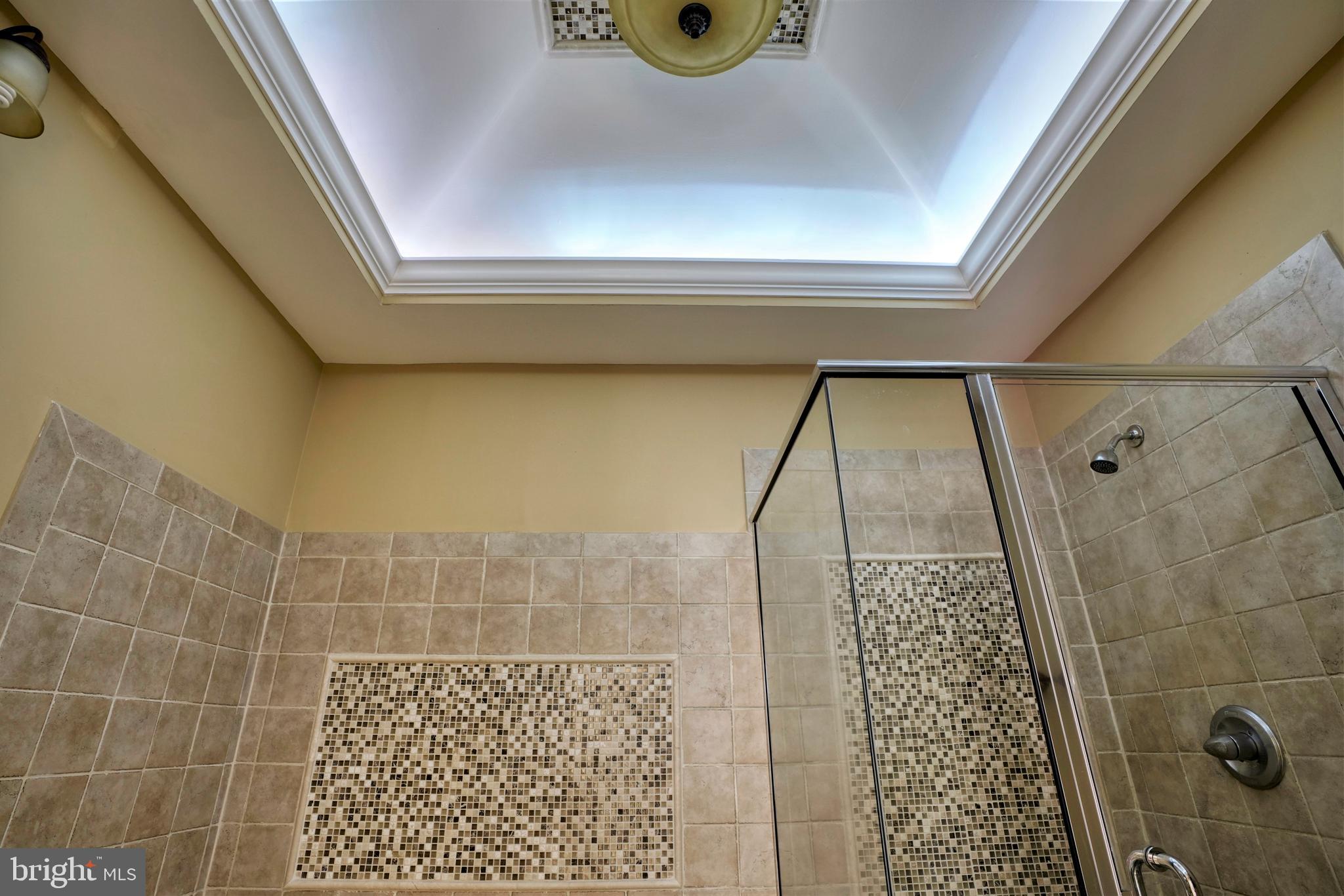 NORTHWOOD - Residential