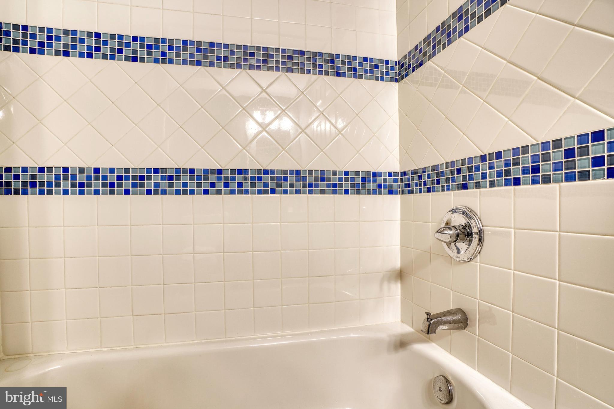 NORTHWOOD - Residential