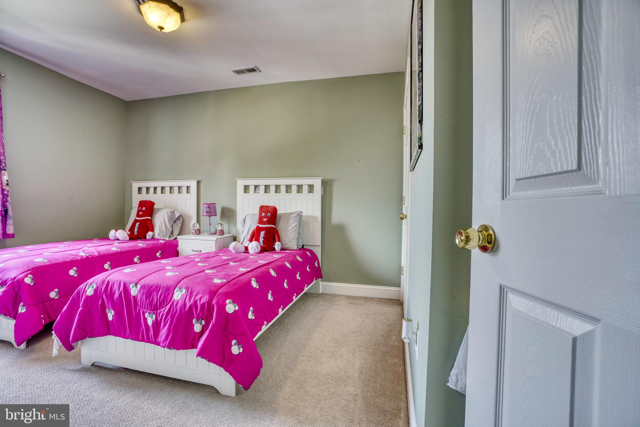 NORTHWOOD - Residential