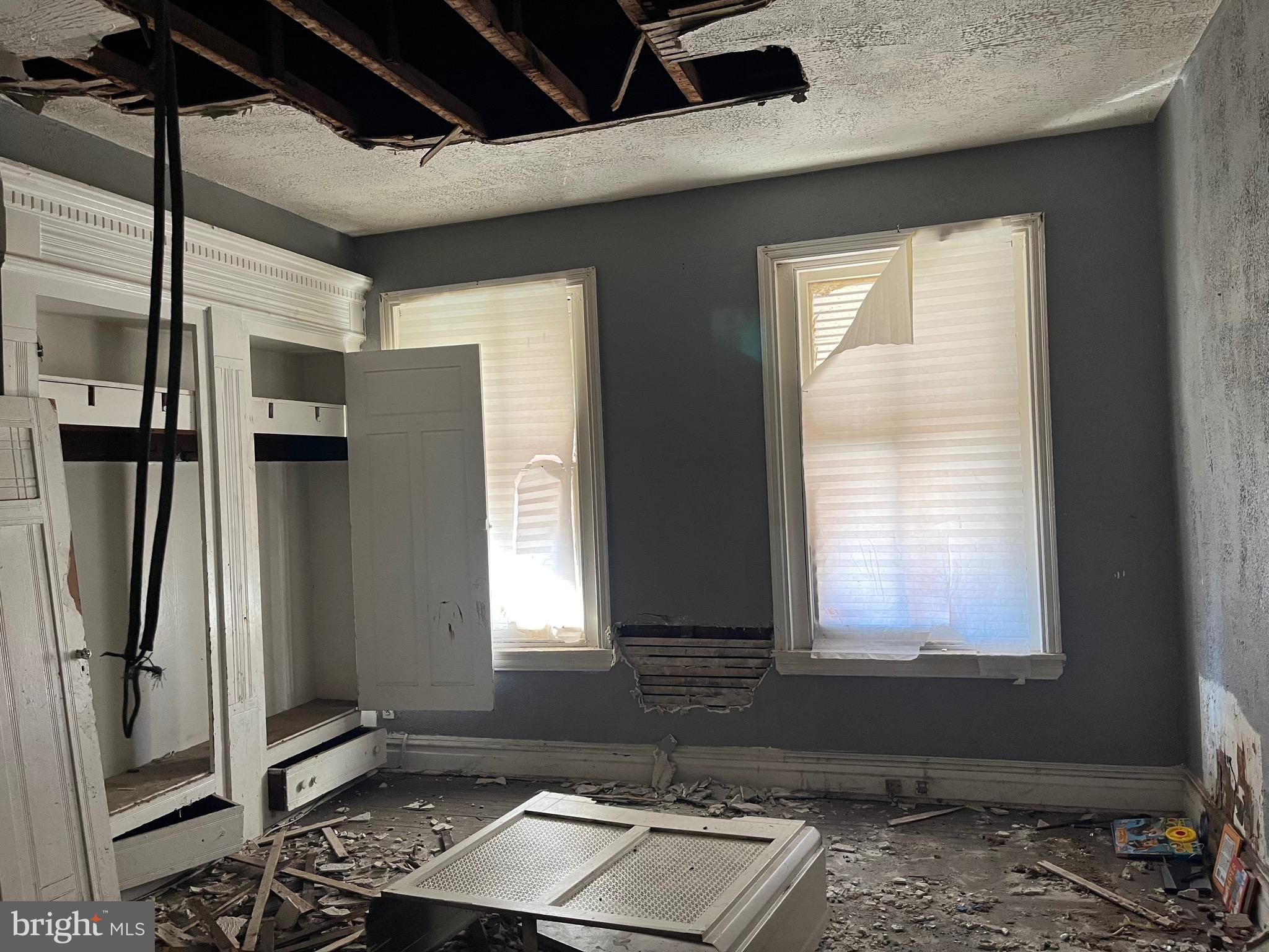 STRAWBERRY MANSION - Residential