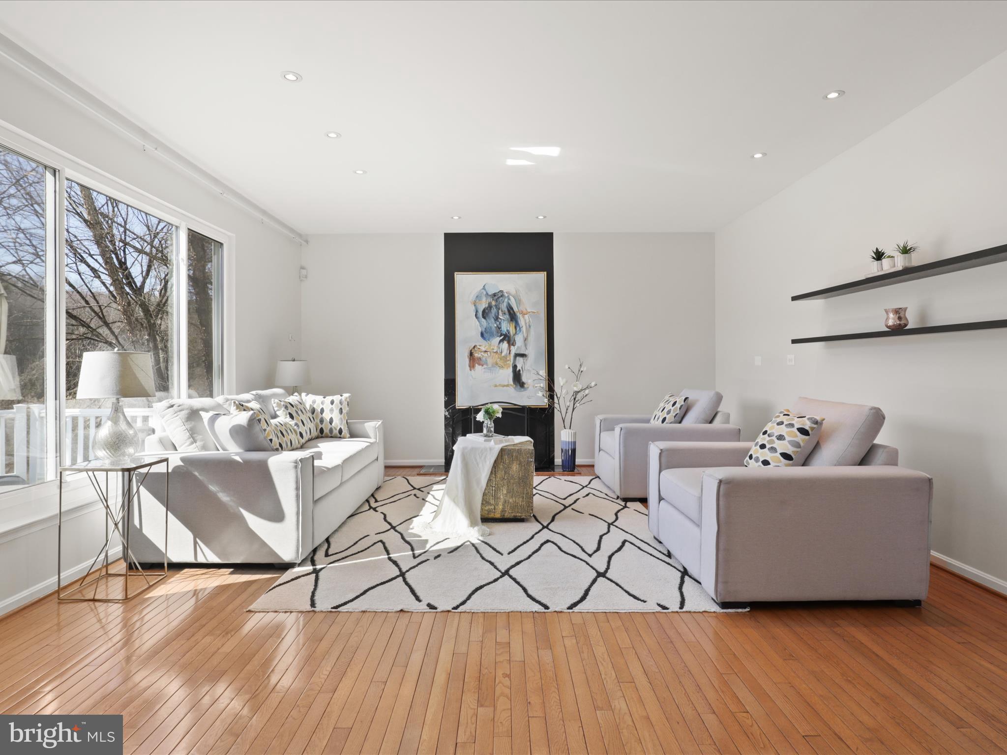 WILLOWS OF POTOMAC - Residential