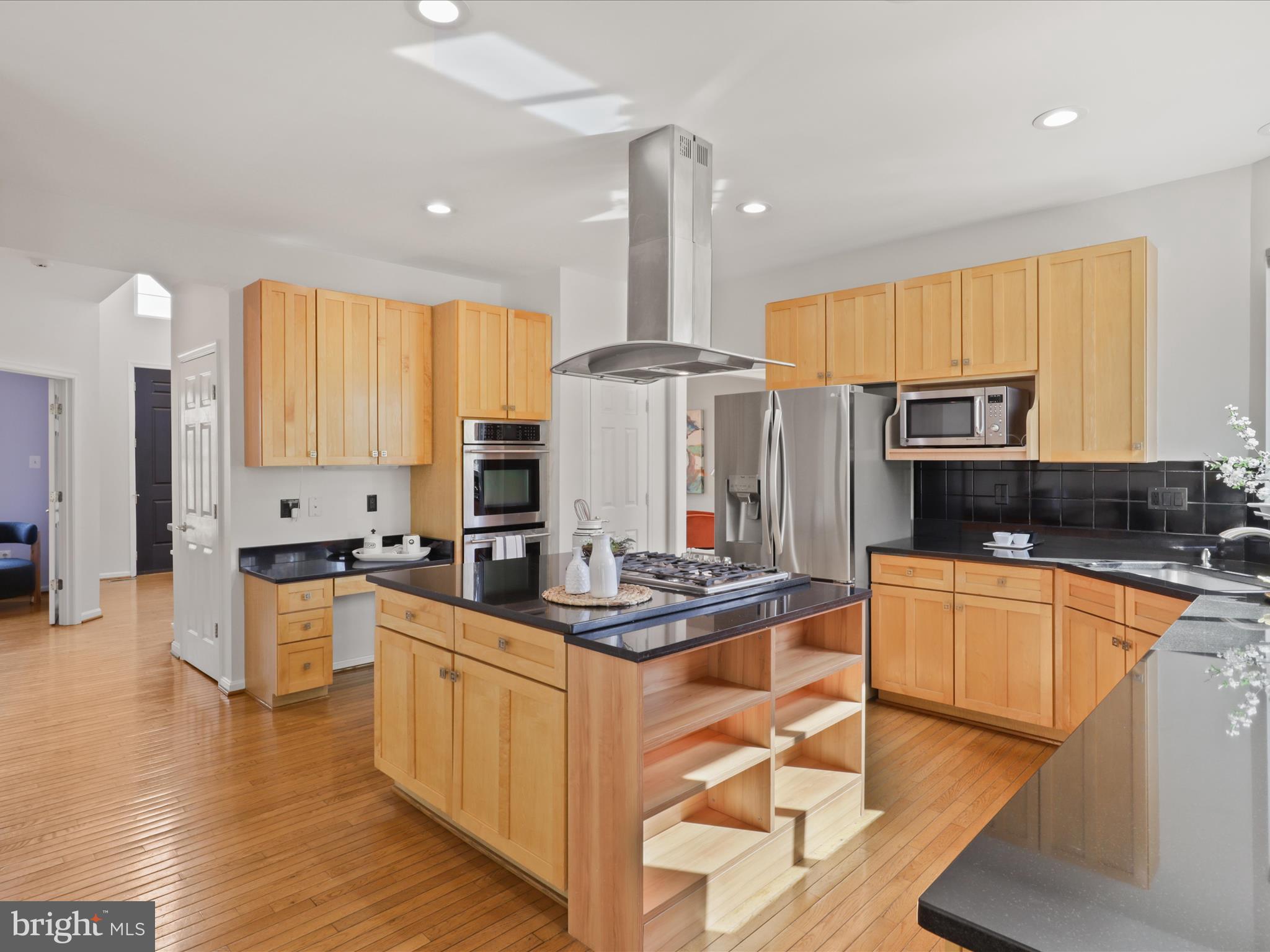 WILLOWS OF POTOMAC - Residential