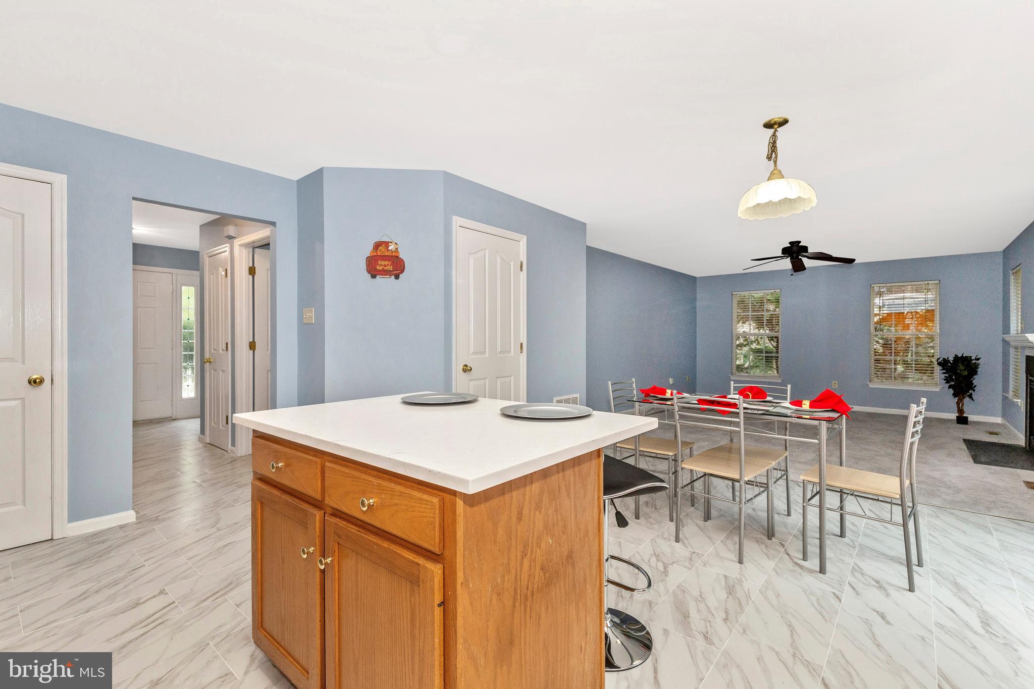 KINGSVIEW VILLAGE - Residential