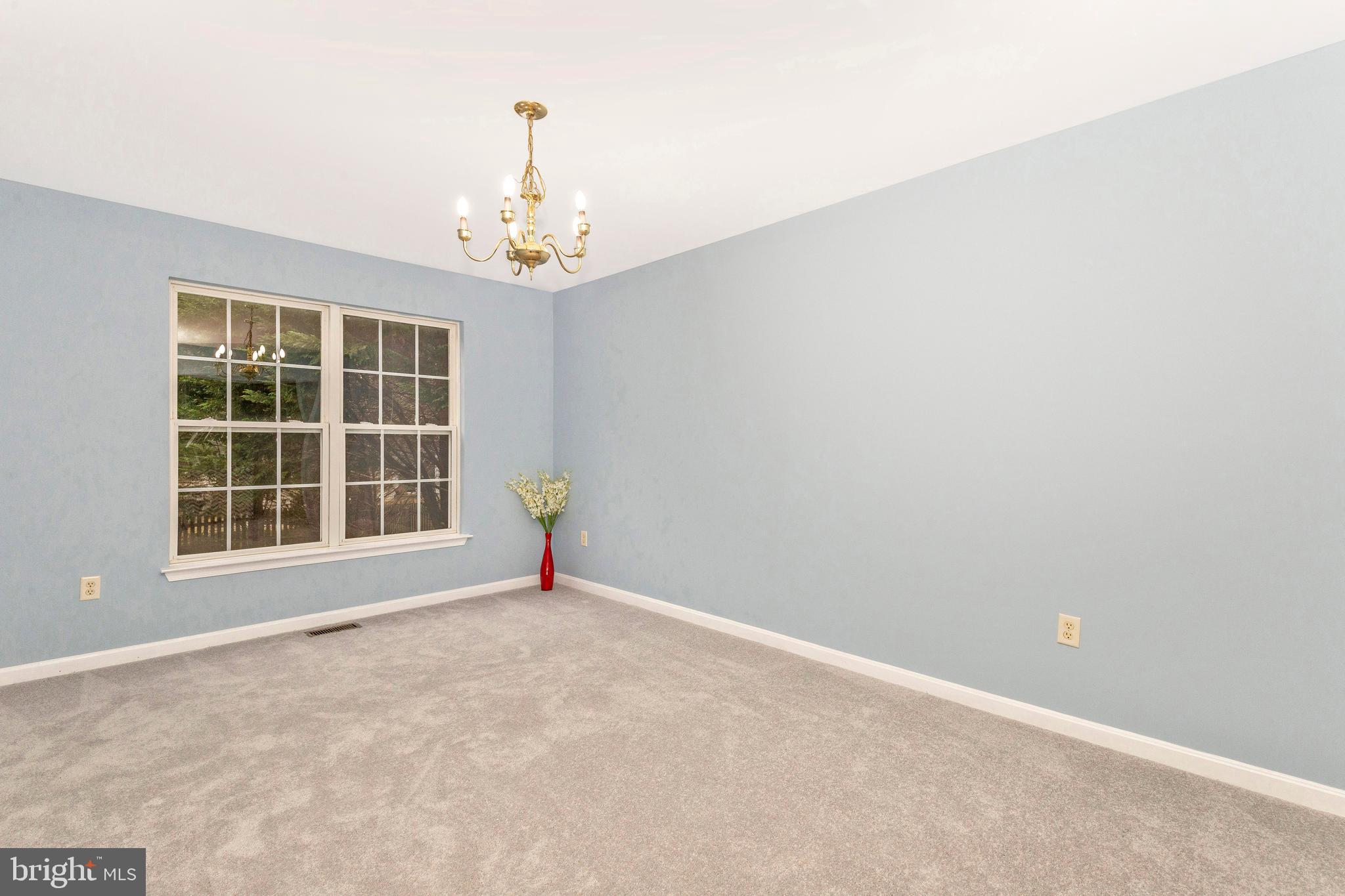 KINGSVIEW VILLAGE - Residential