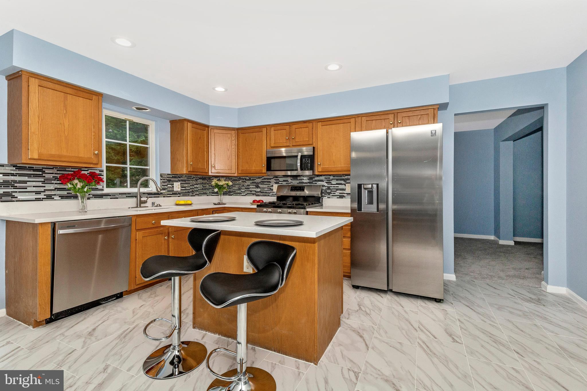 KINGSVIEW VILLAGE - Residential