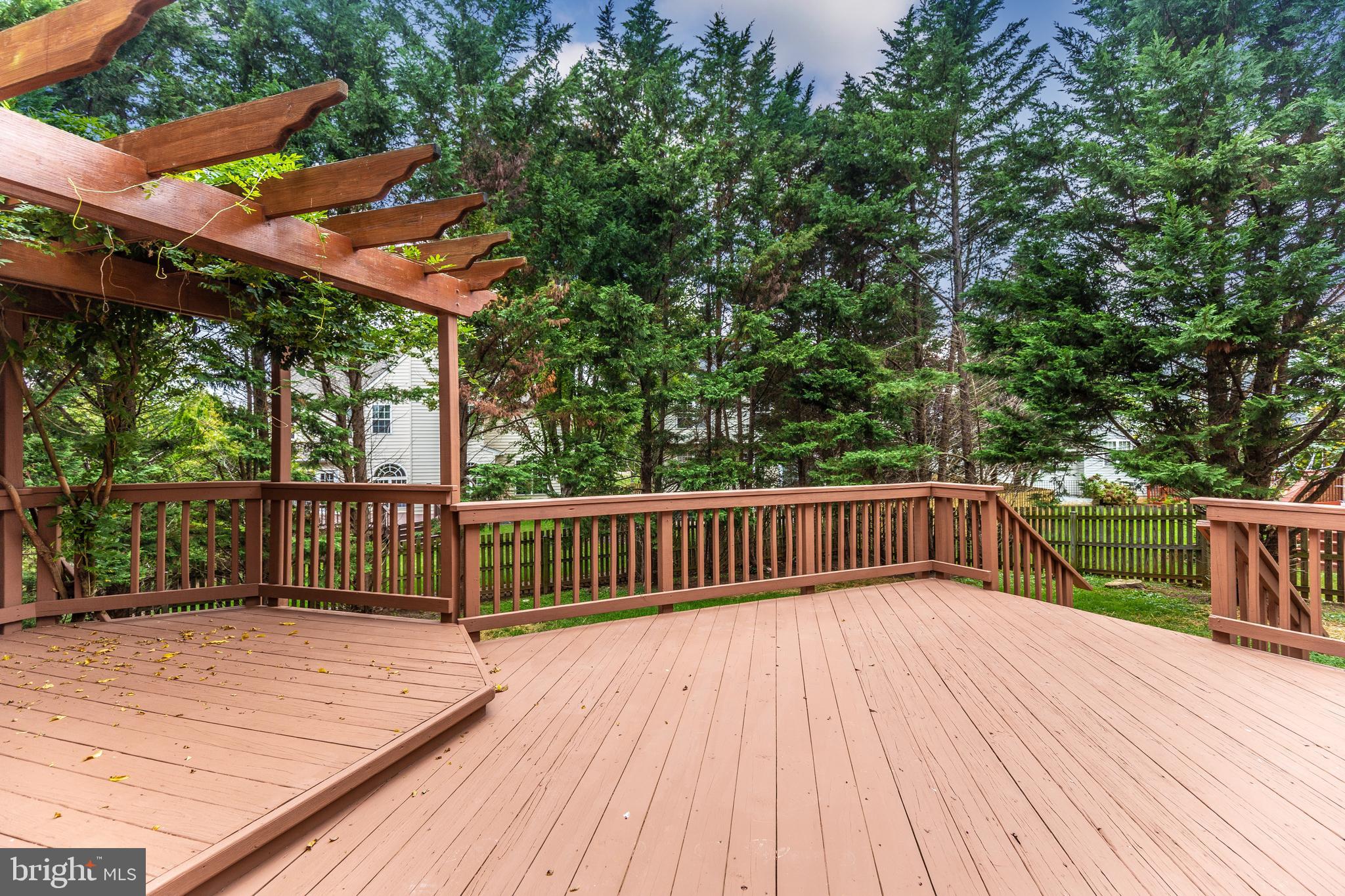 KINGSVIEW VILLAGE - Residential