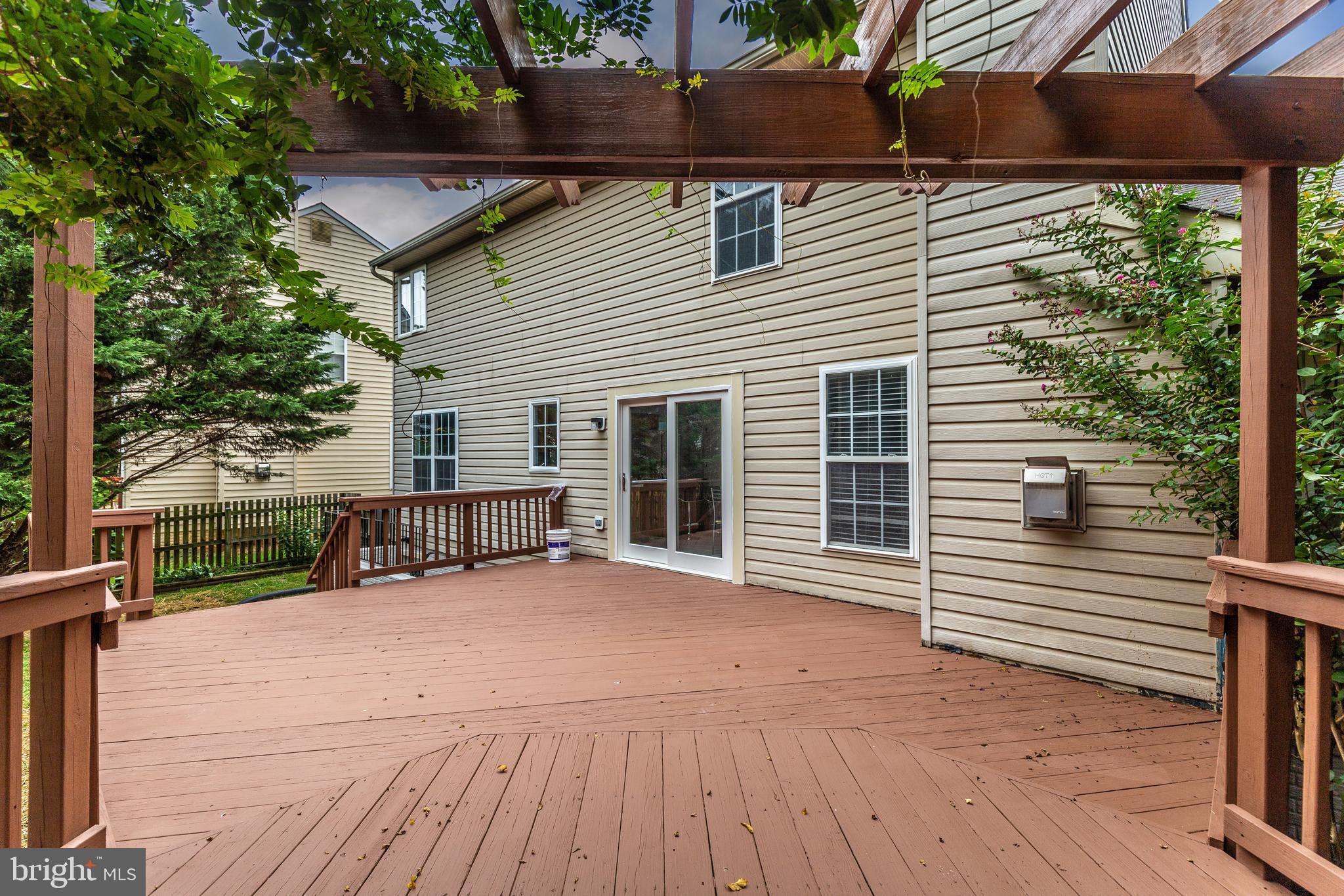 KINGSVIEW VILLAGE - Residential