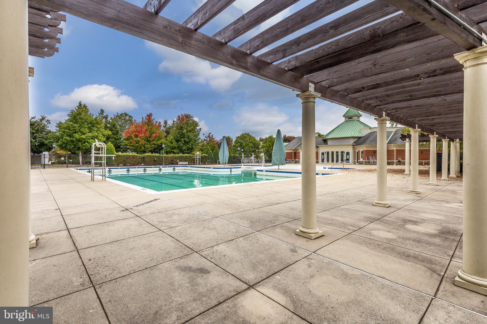 KINGSVIEW VILLAGE - Residential